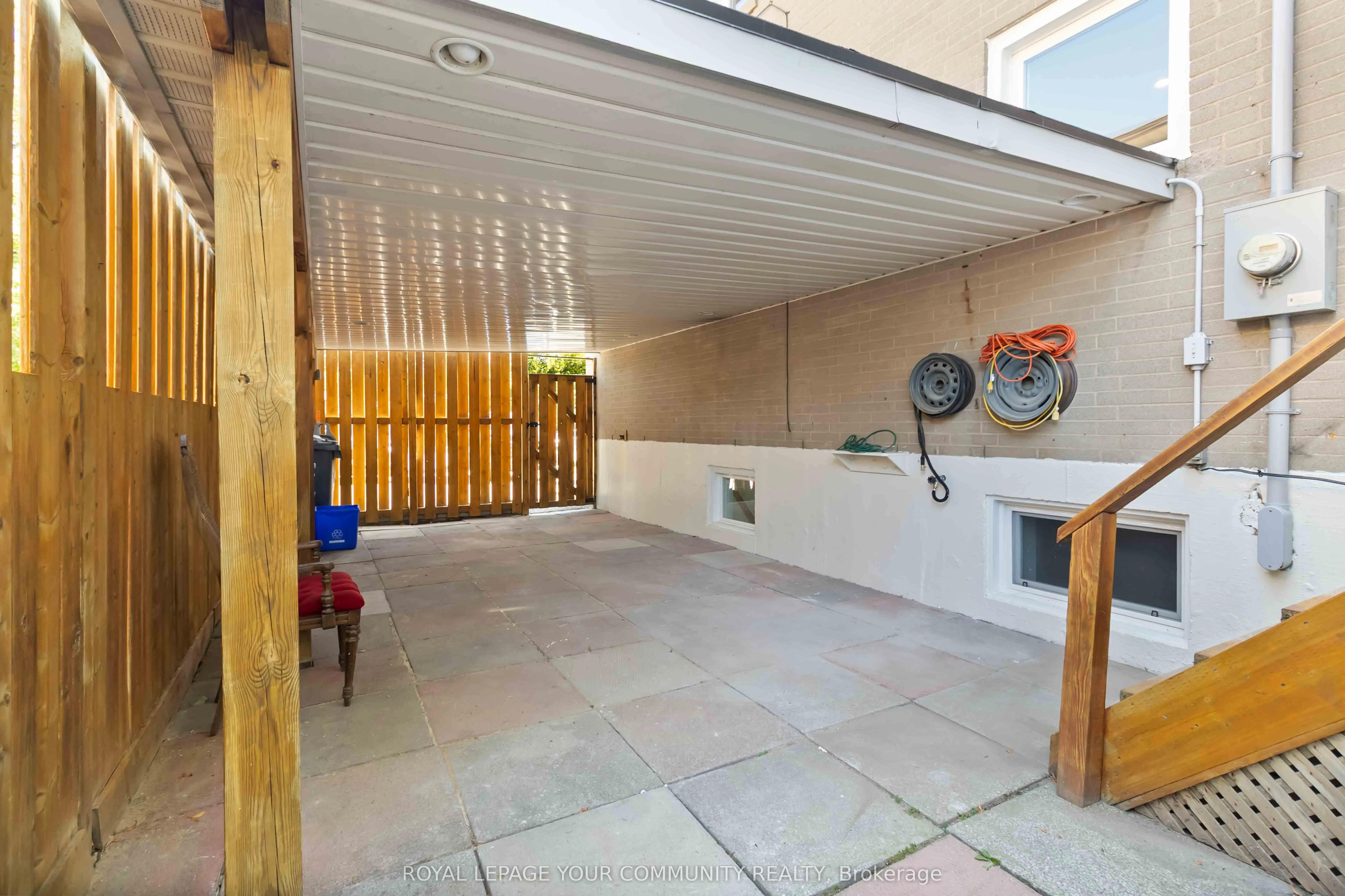 602 Appleby Line