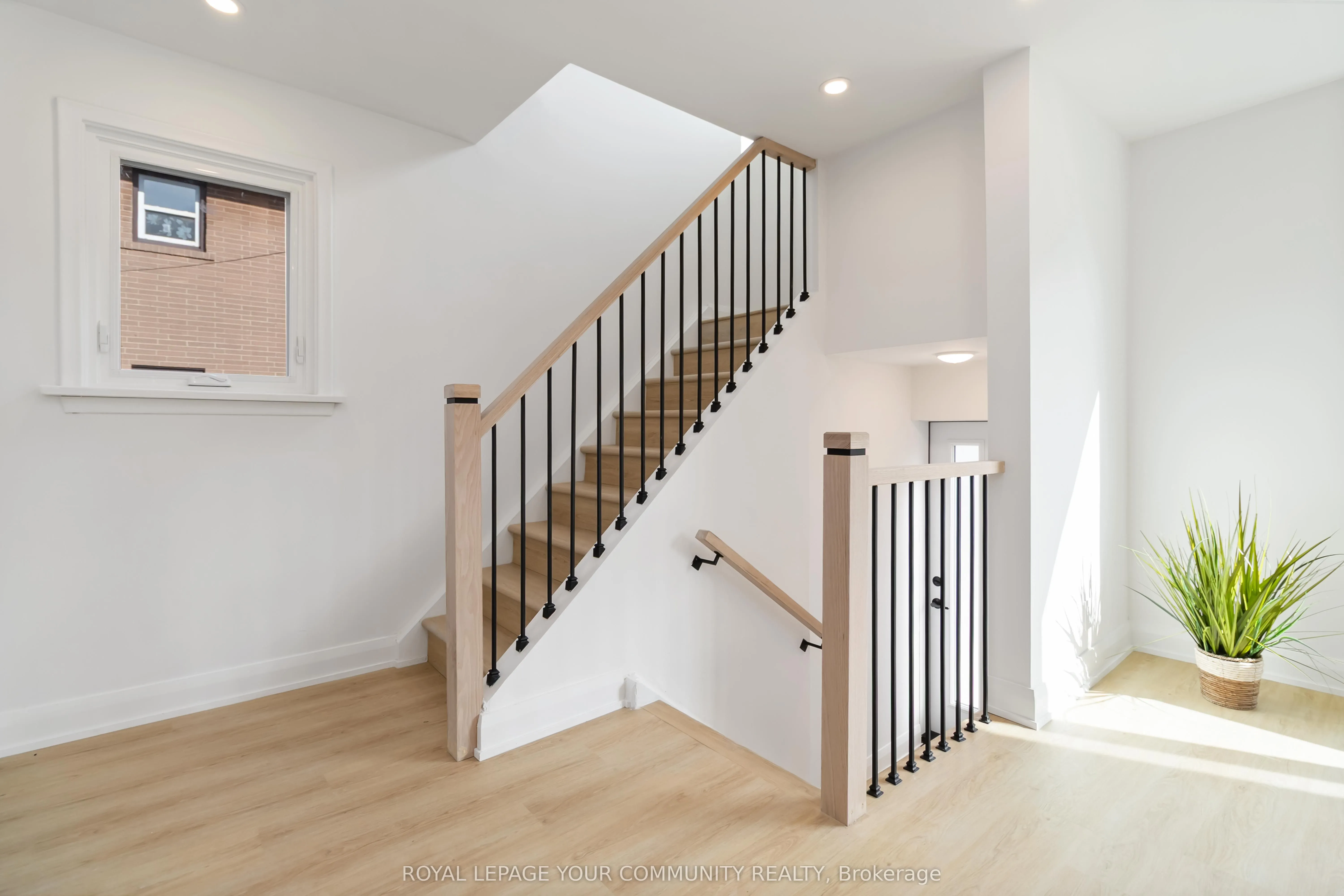 602 Appleby Line
