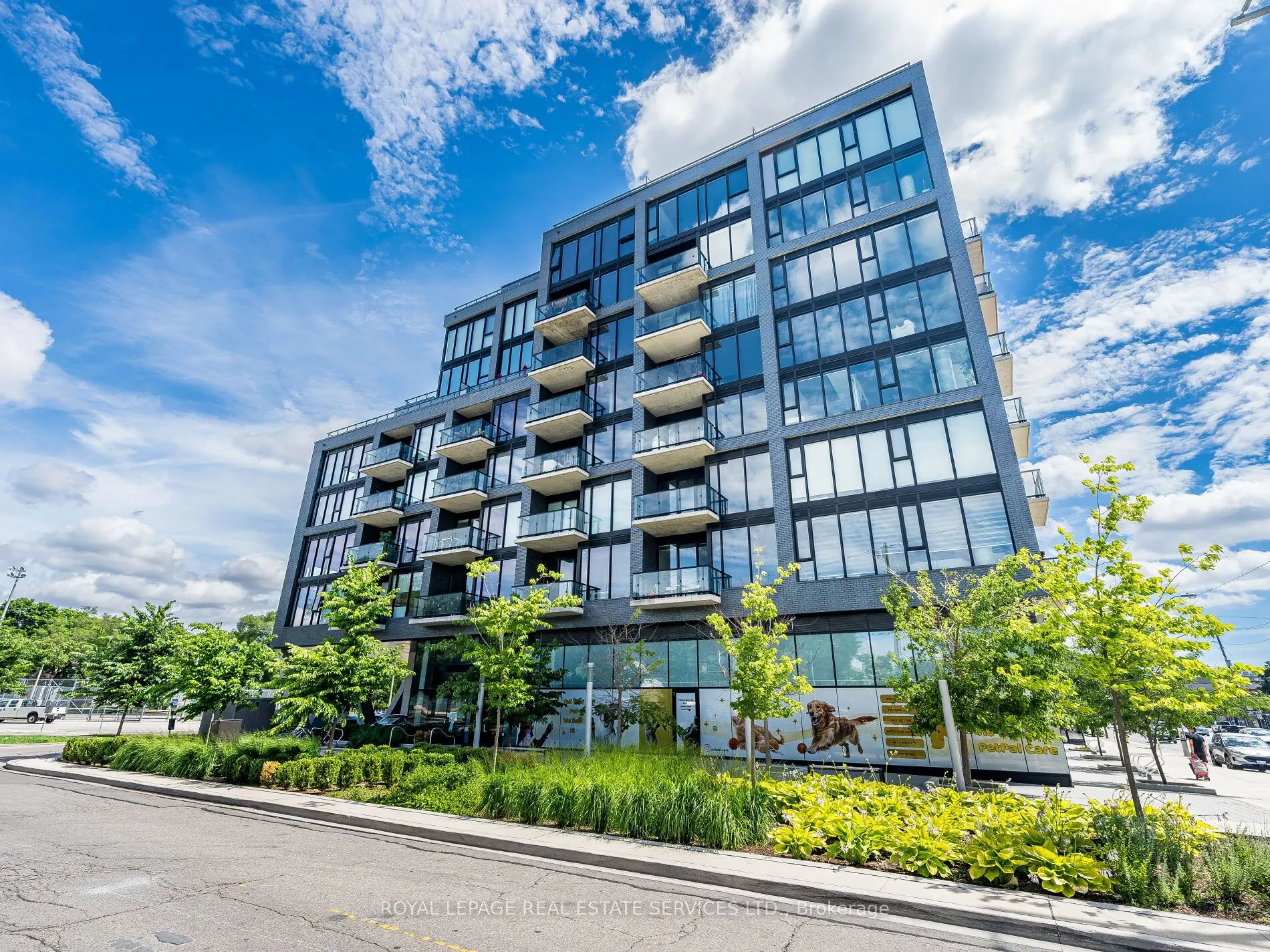 7 Smith Crescent, #312