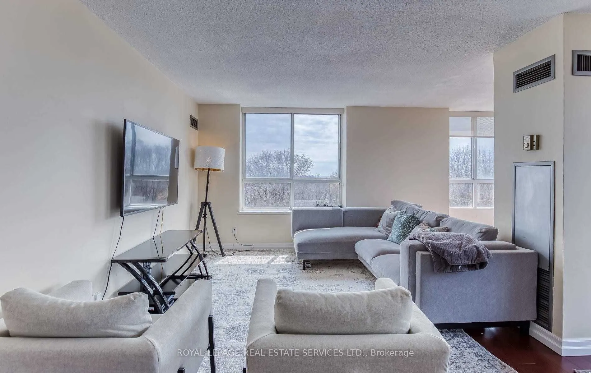 1485 Lakeshore Road E, #905