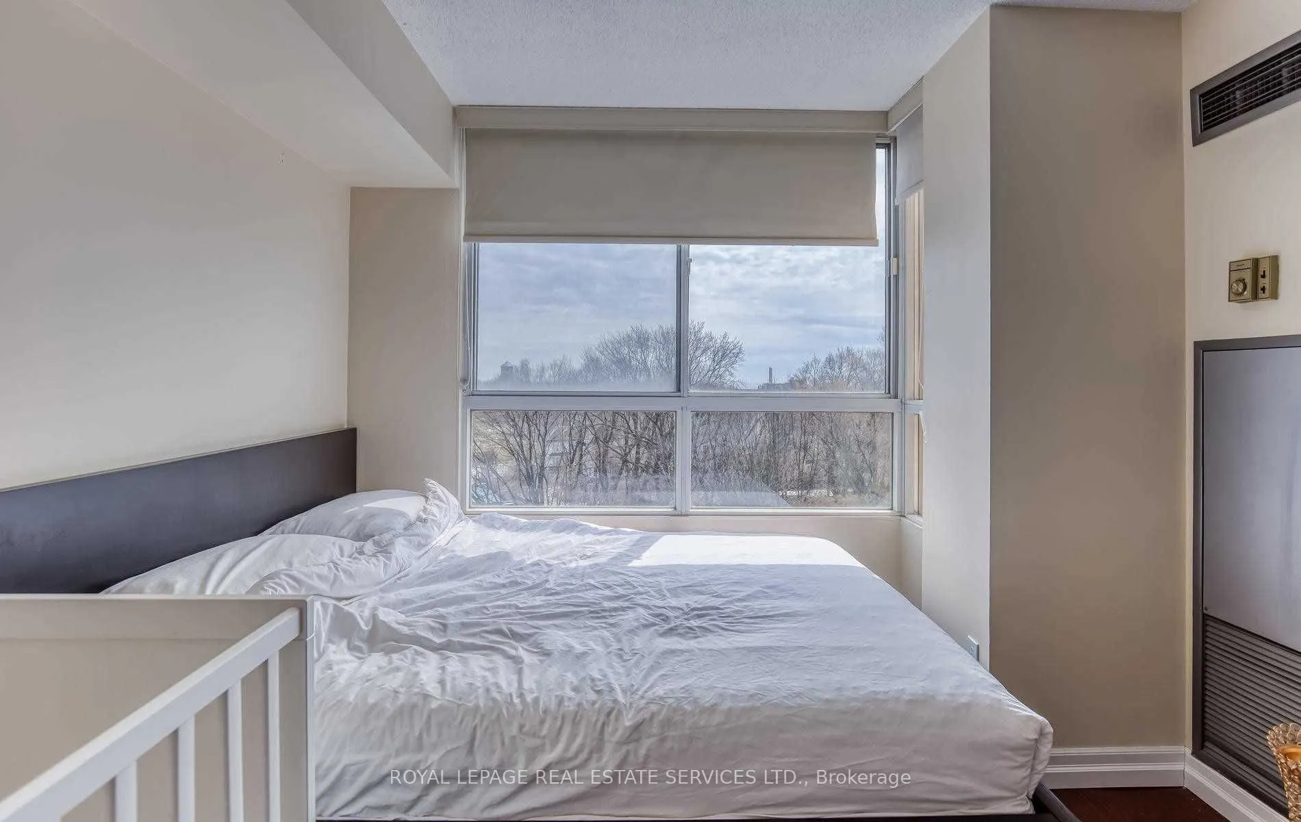 1485 Lakeshore Road E, #905