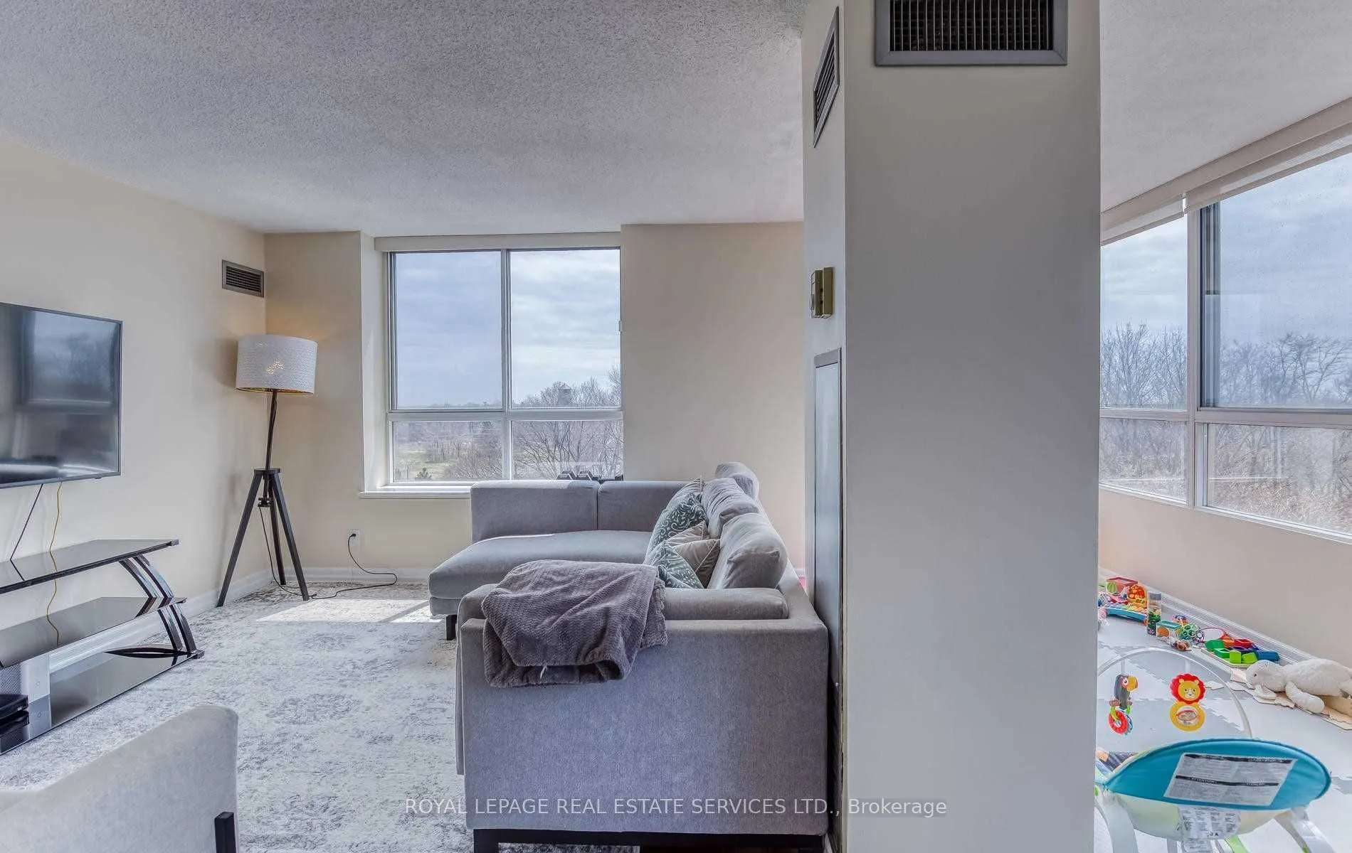 1485 Lakeshore Road E, #905
