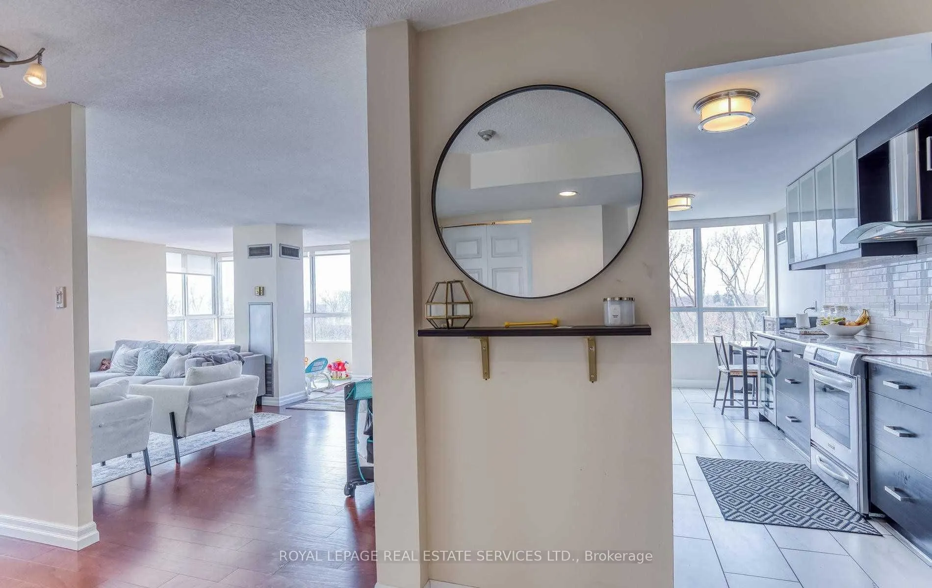 1485 Lakeshore Road E, #905