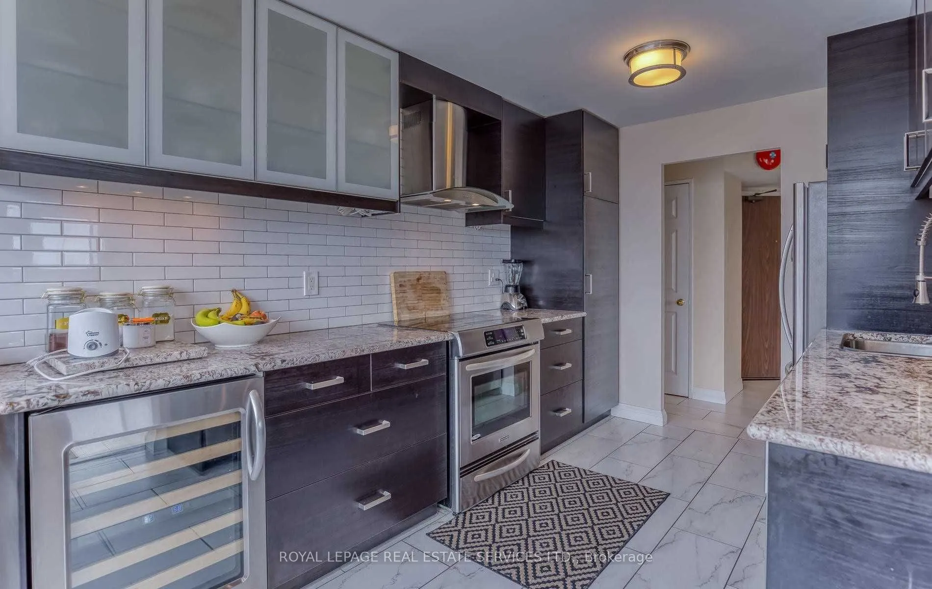 1485 Lakeshore Road E, #905
