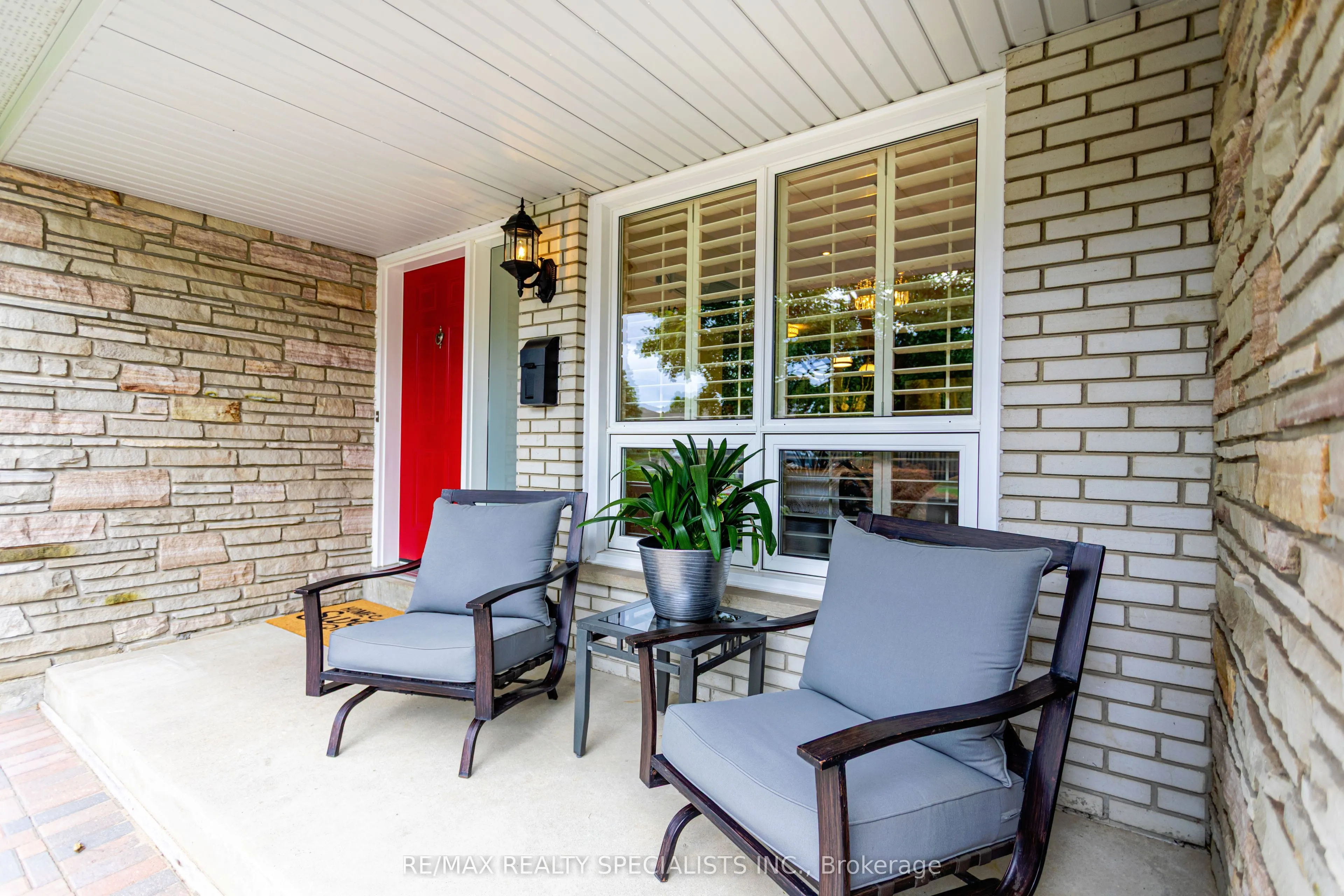 2226 Waycross Crescent