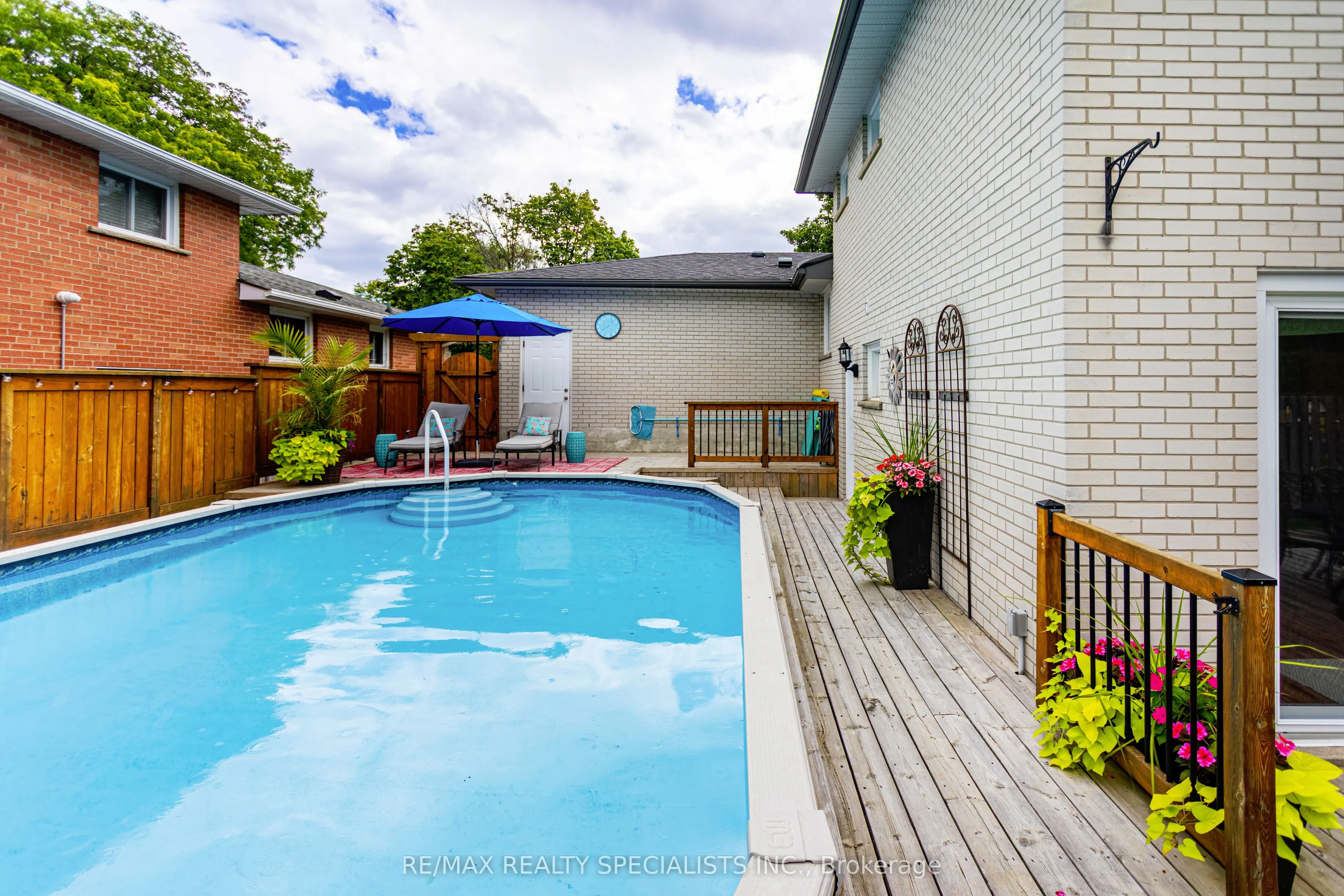 2226 Waycross Crescent