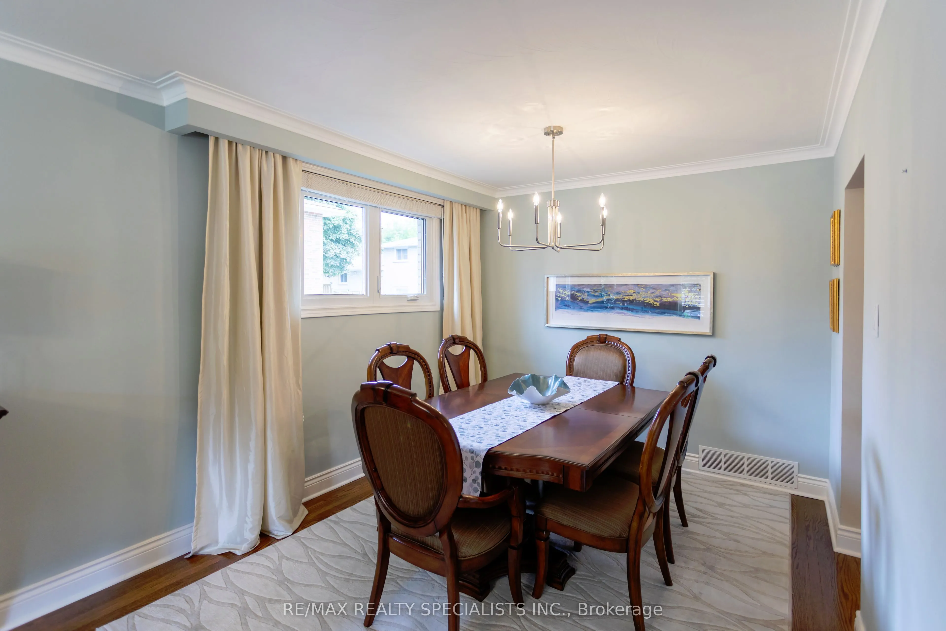 2226 Waycross Crescent
