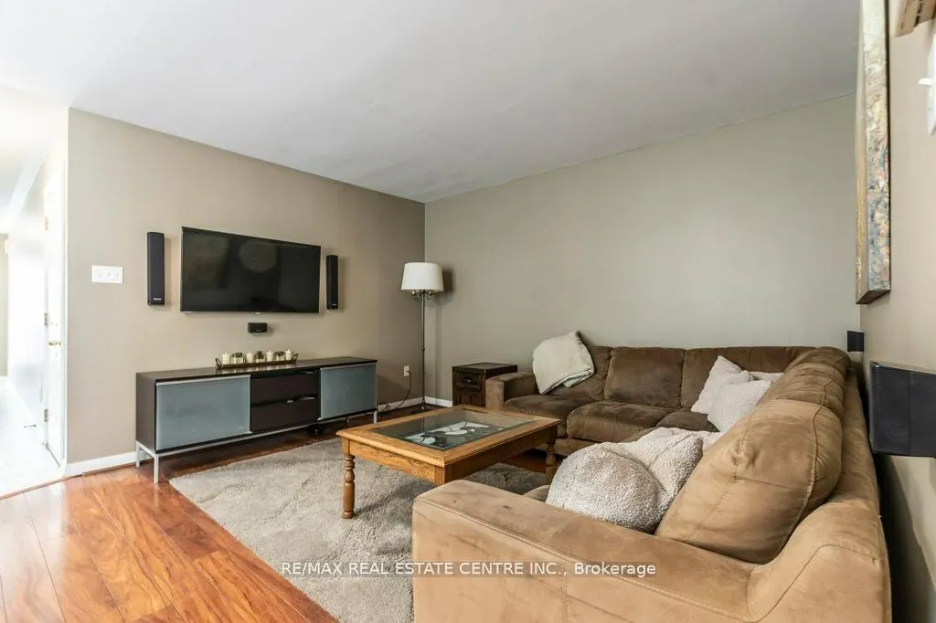 46 Livingston Road
