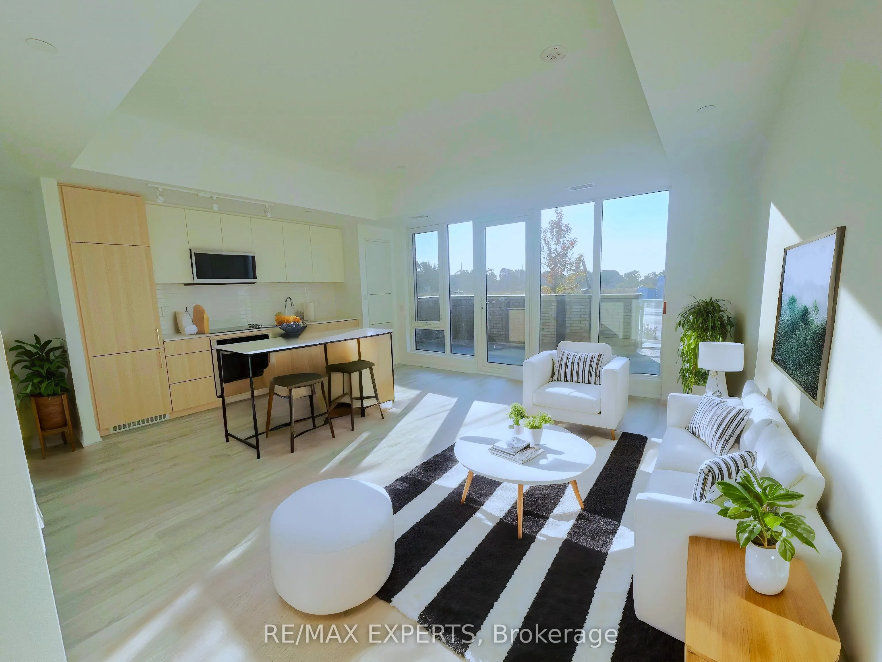 101-220 Missinnihe Way, #101