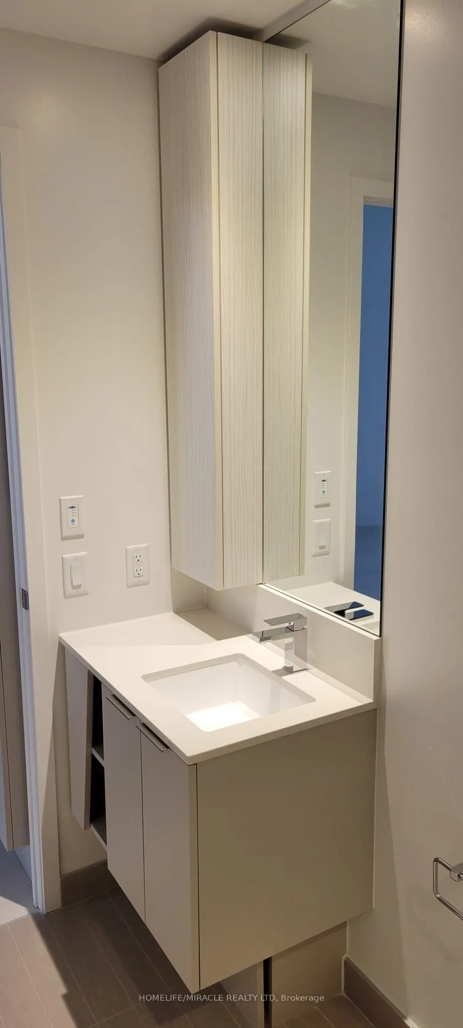 3900 Confederation Parkway, #508