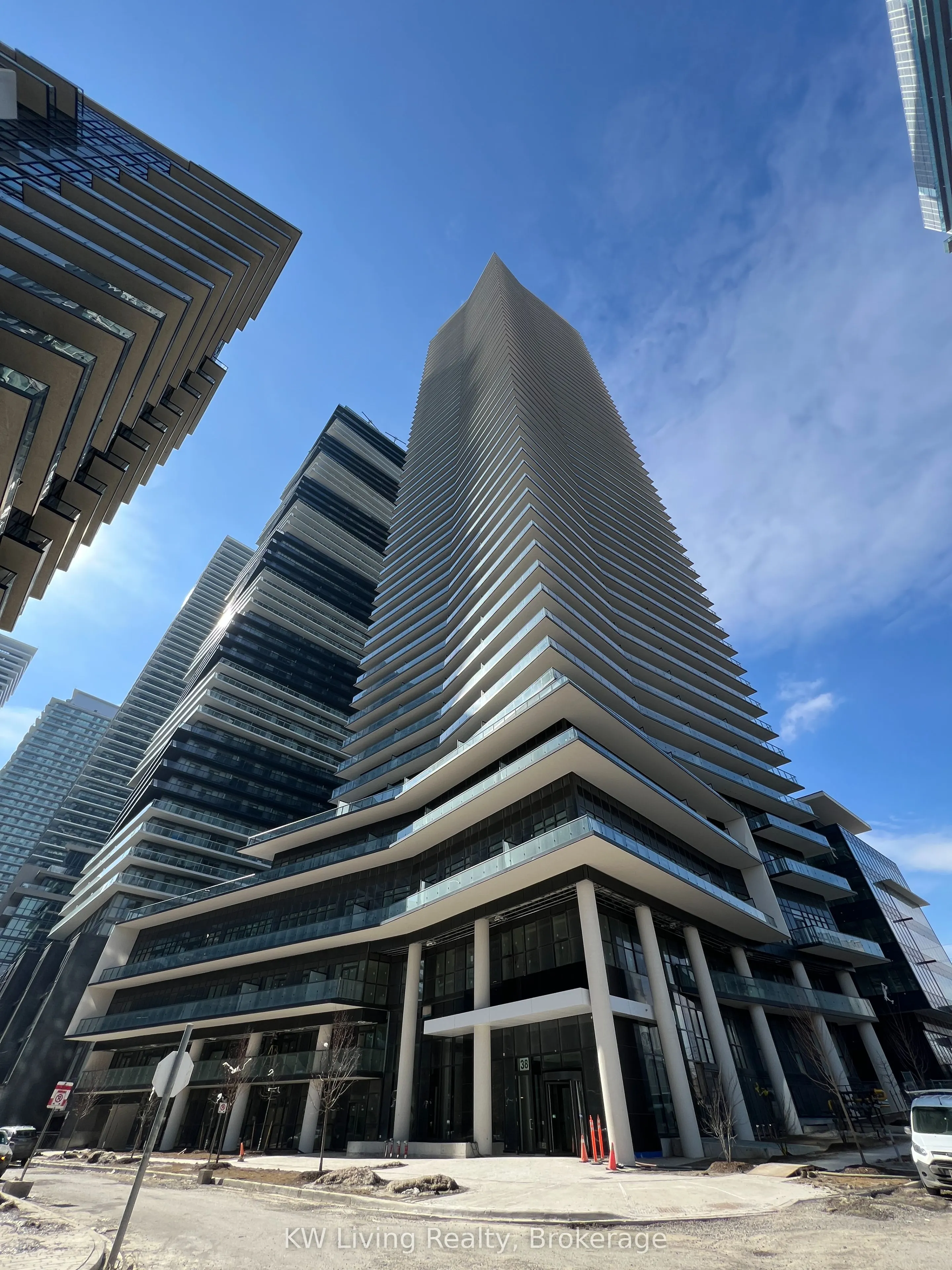 38 Annie Craig Drive, #3606