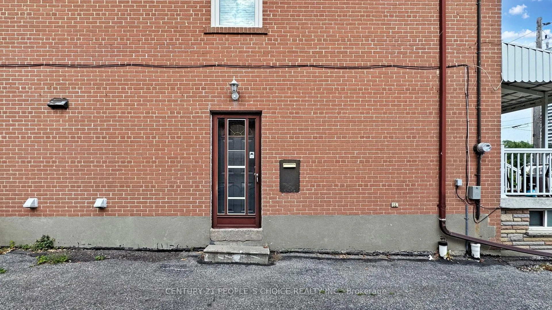 37 Foxrun Avenue