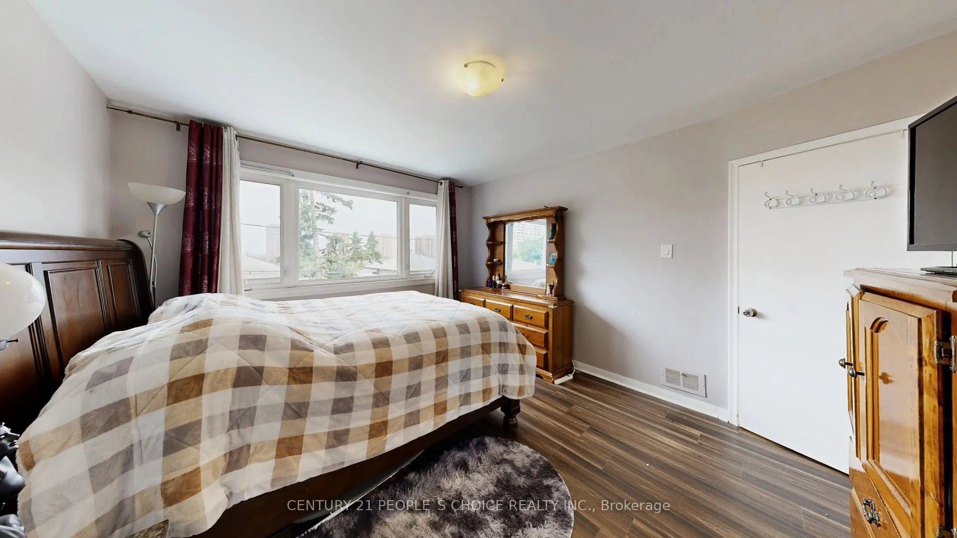 37 Foxrun Avenue