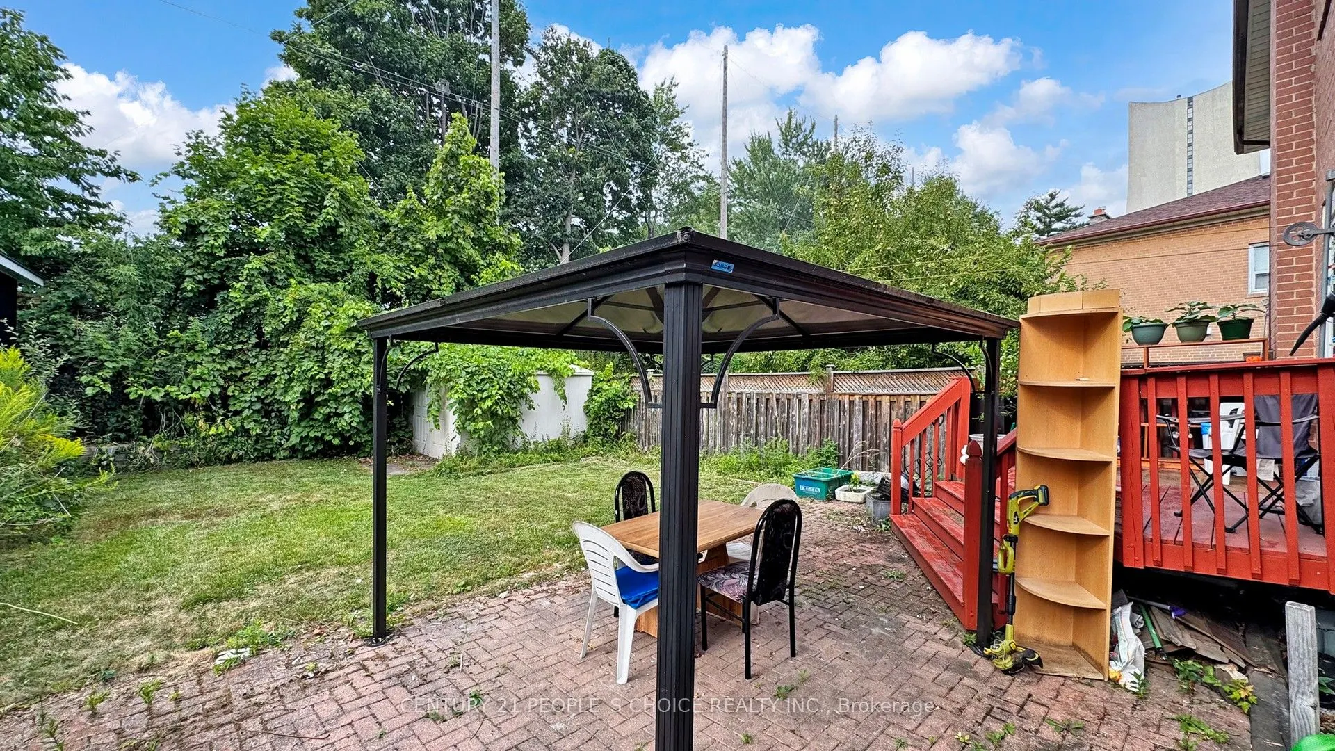 37 Foxrun Avenue