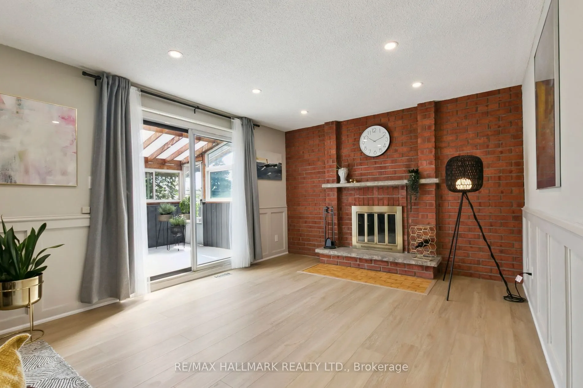 13 Fonthill Place
