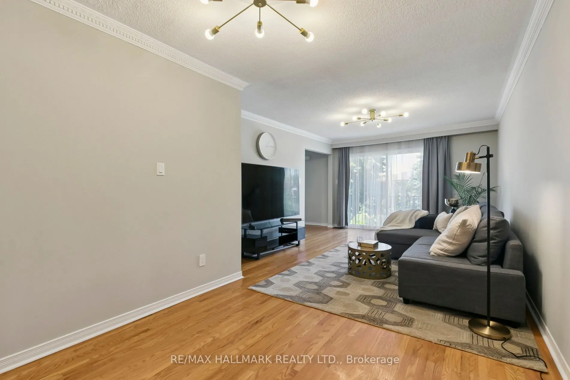 13 Fonthill Place