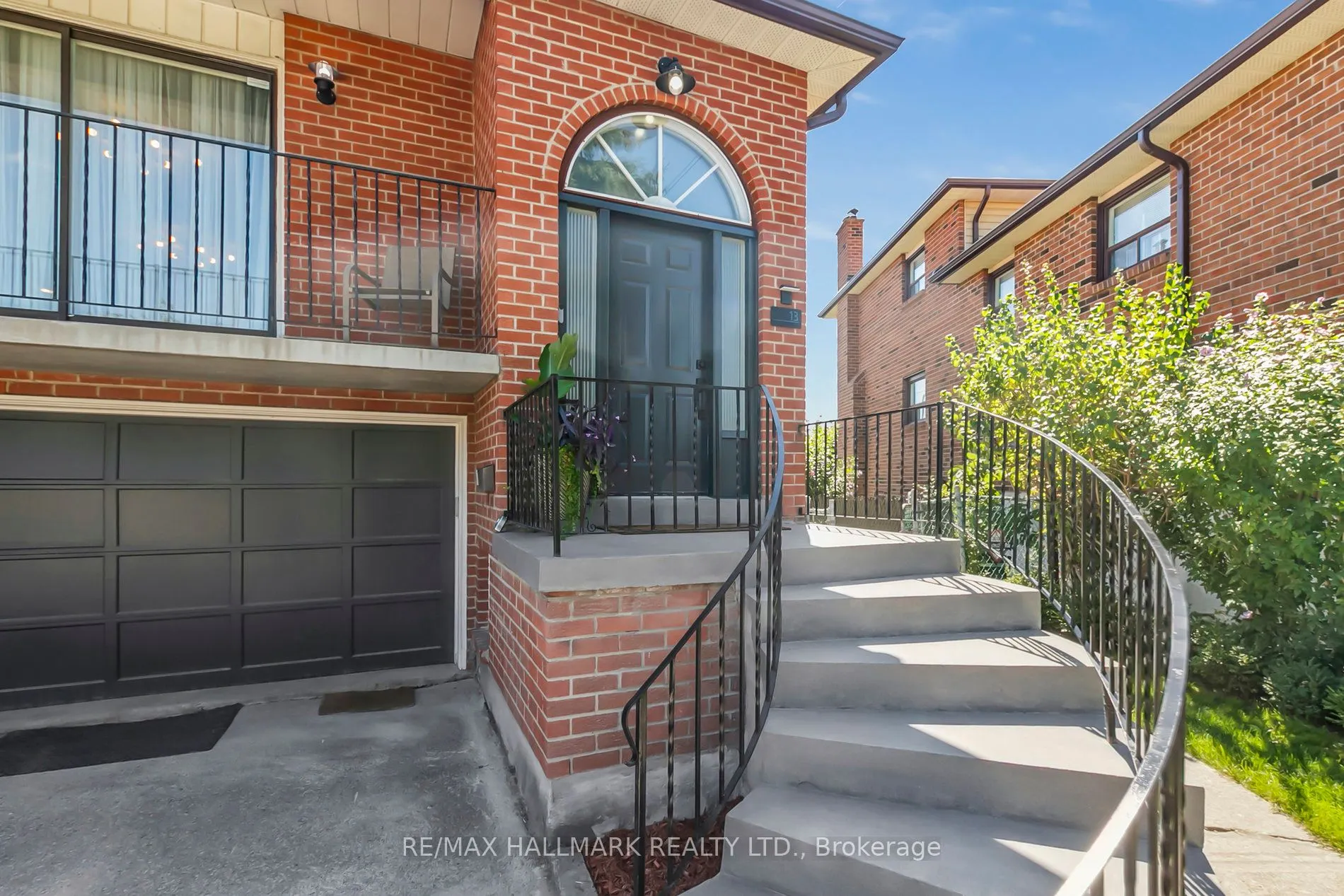 13 Fonthill Place