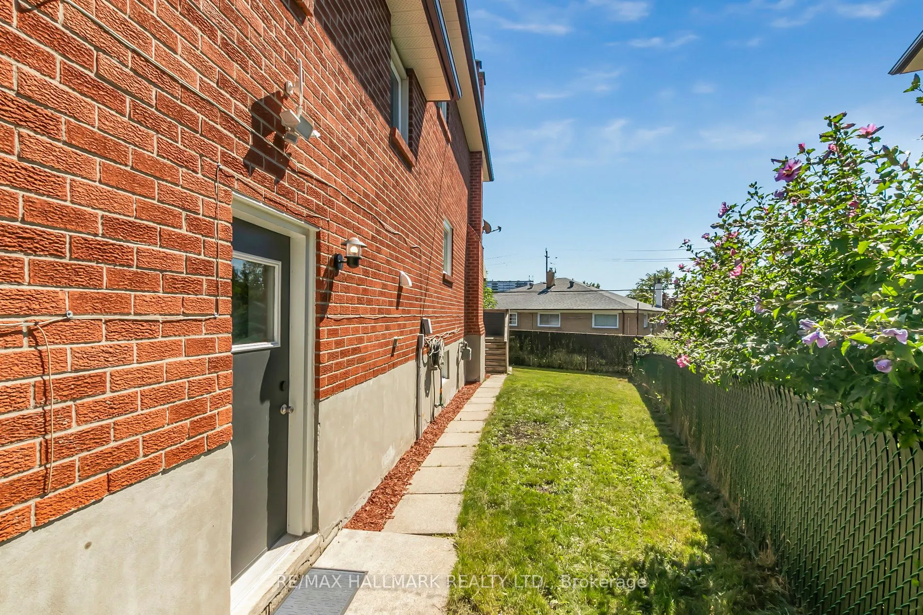 13 Fonthill Place