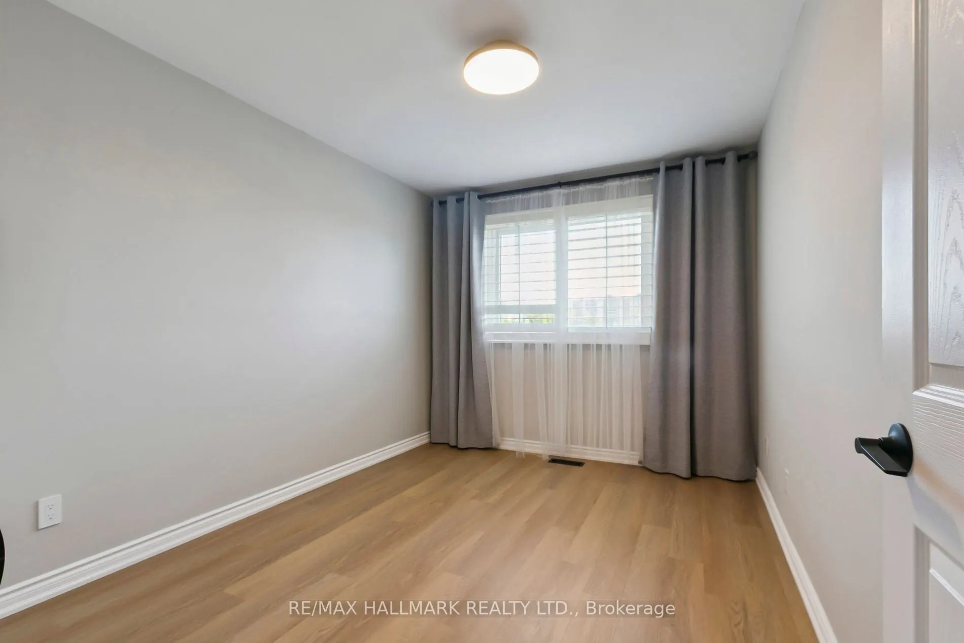13 Fonthill Place