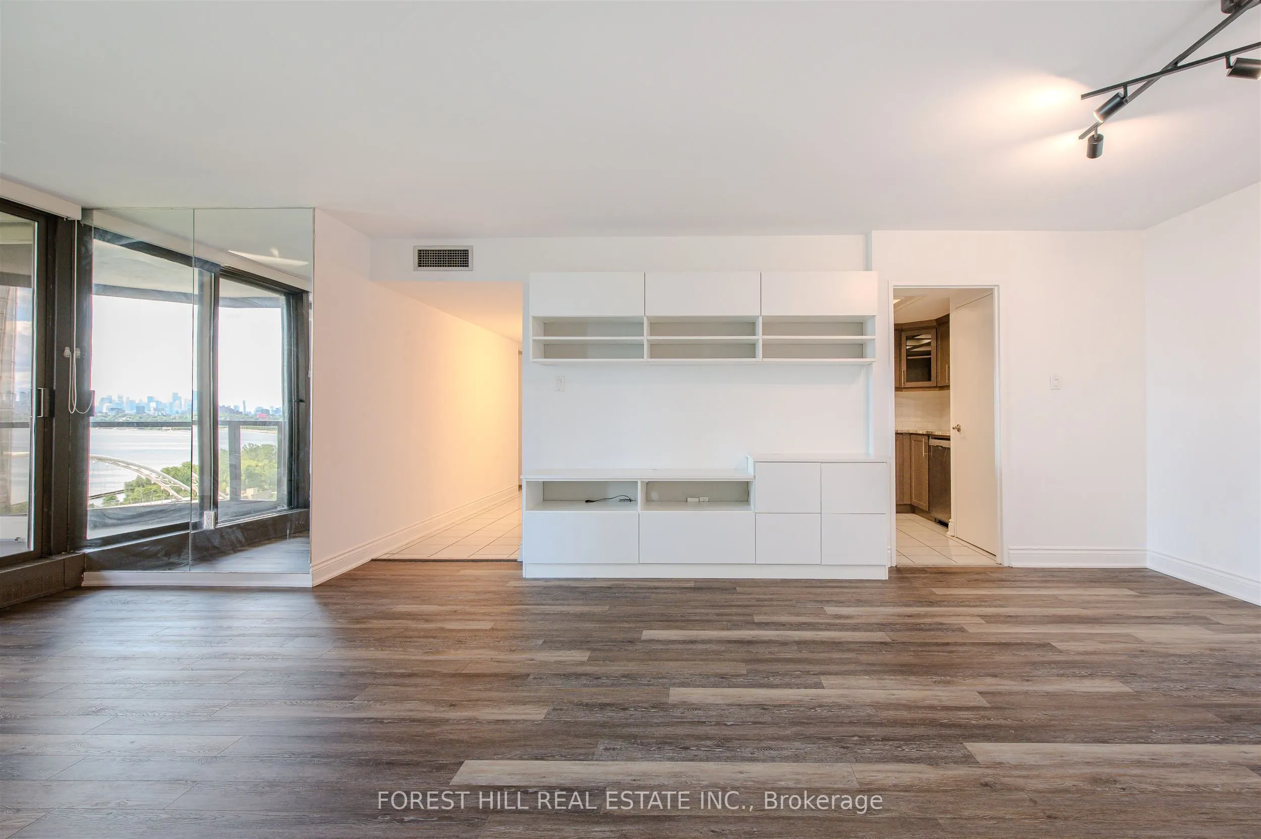 2045 Lake Shore Boulevard W, #1102