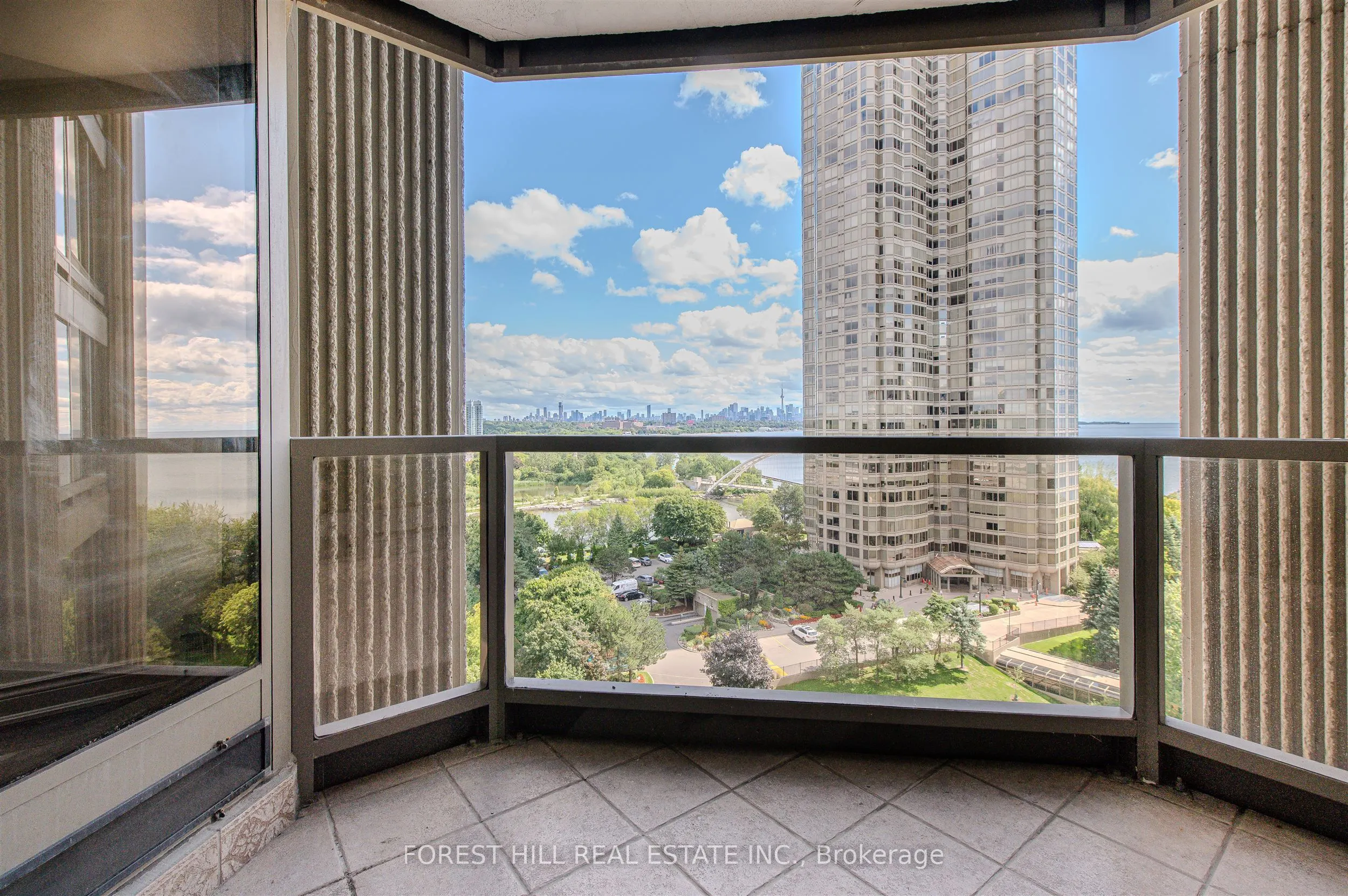 2045 Lake Shore Boulevard W, #1102