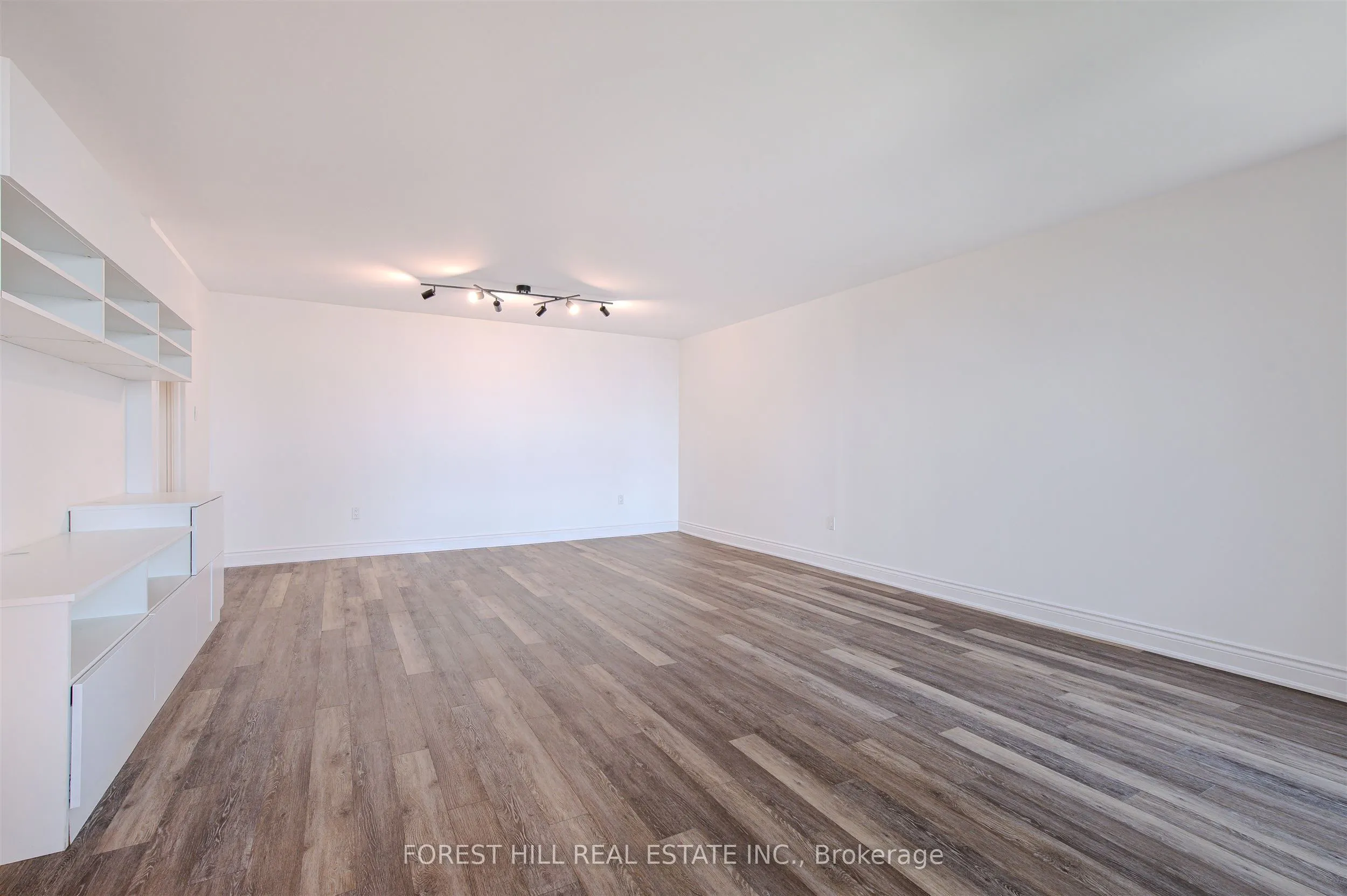 2045 Lake Shore Boulevard W, #1102