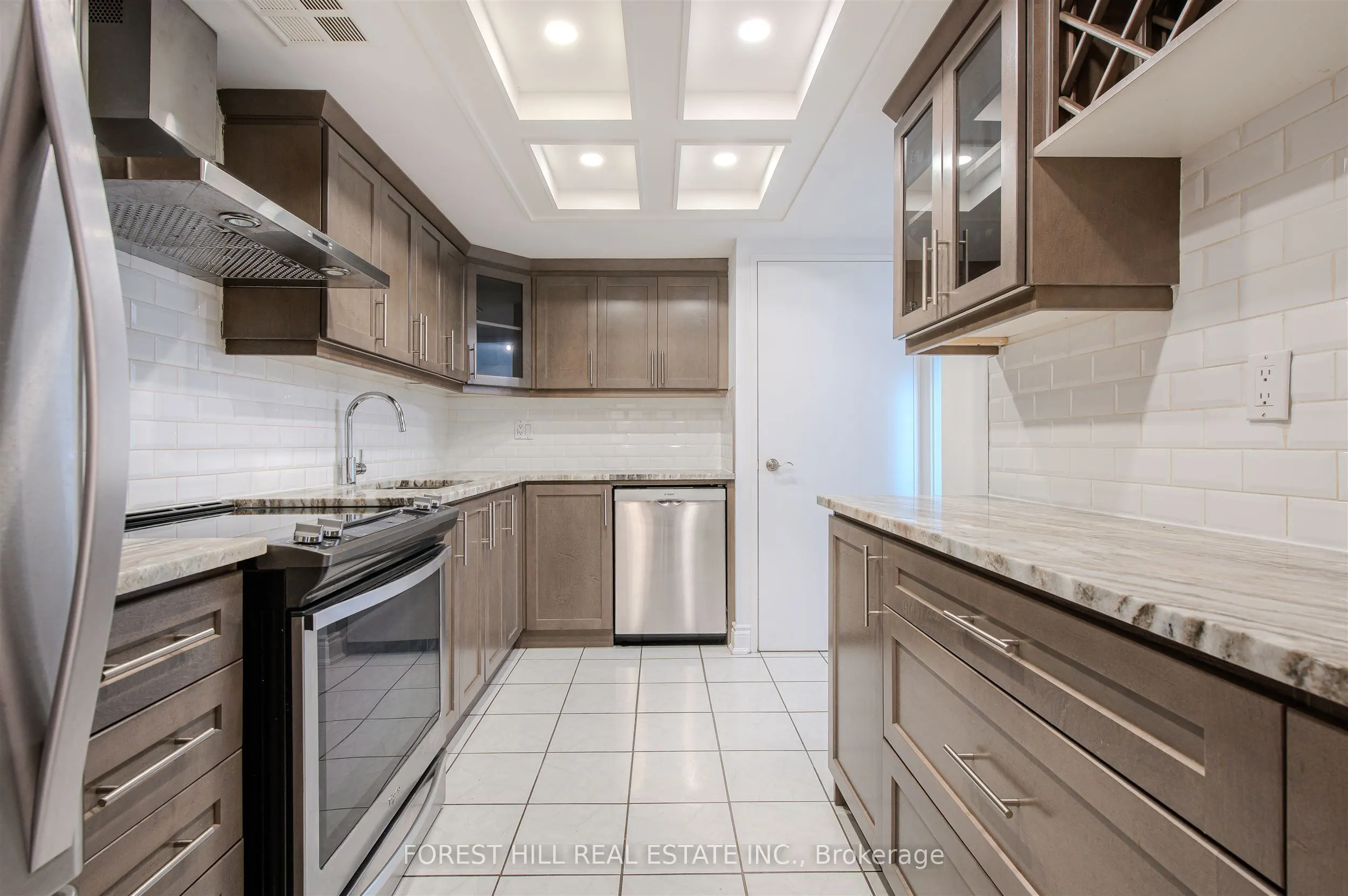 2045 Lake Shore Boulevard W, #1102