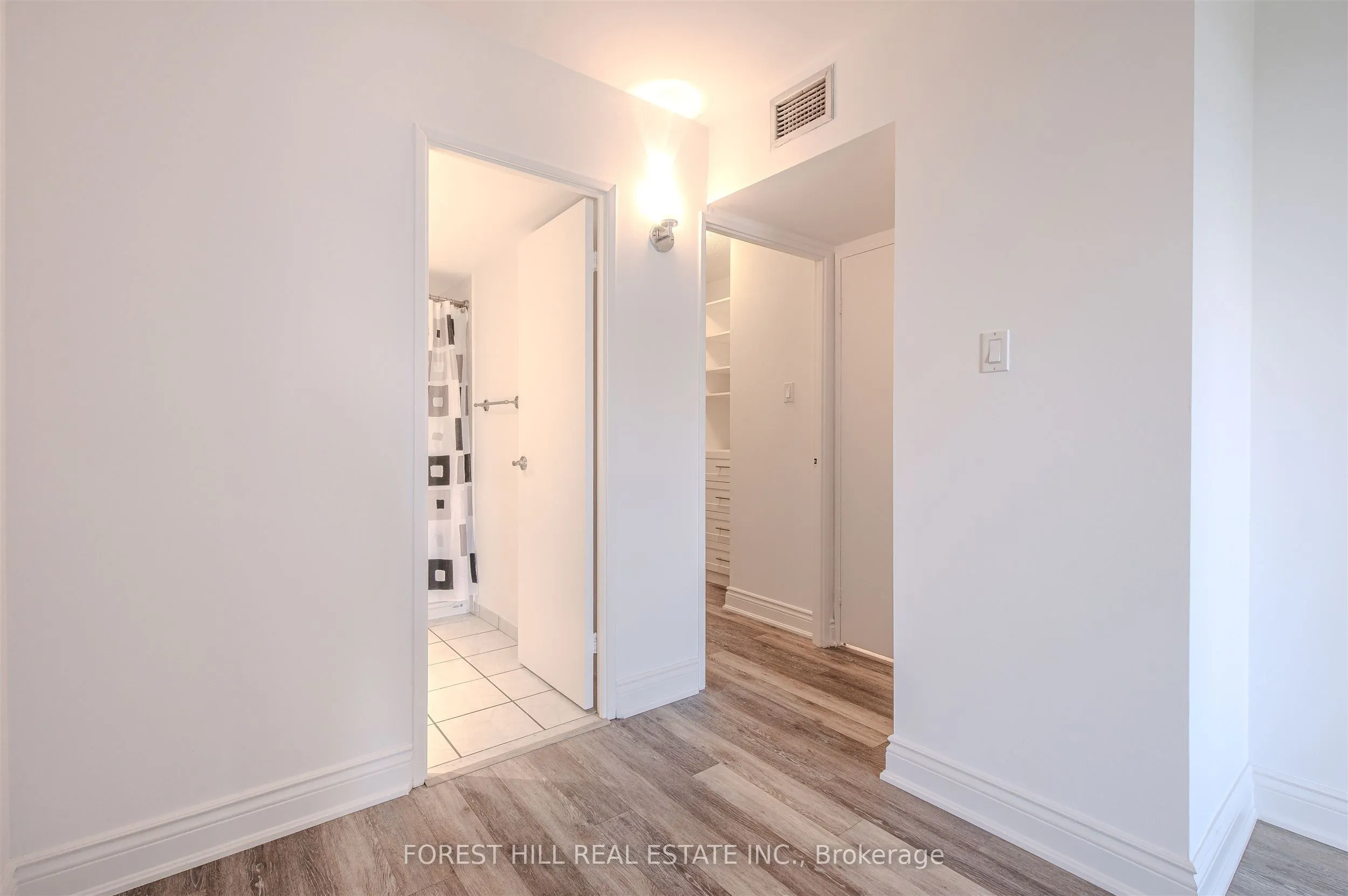 2045 Lake Shore Boulevard W, #1102
