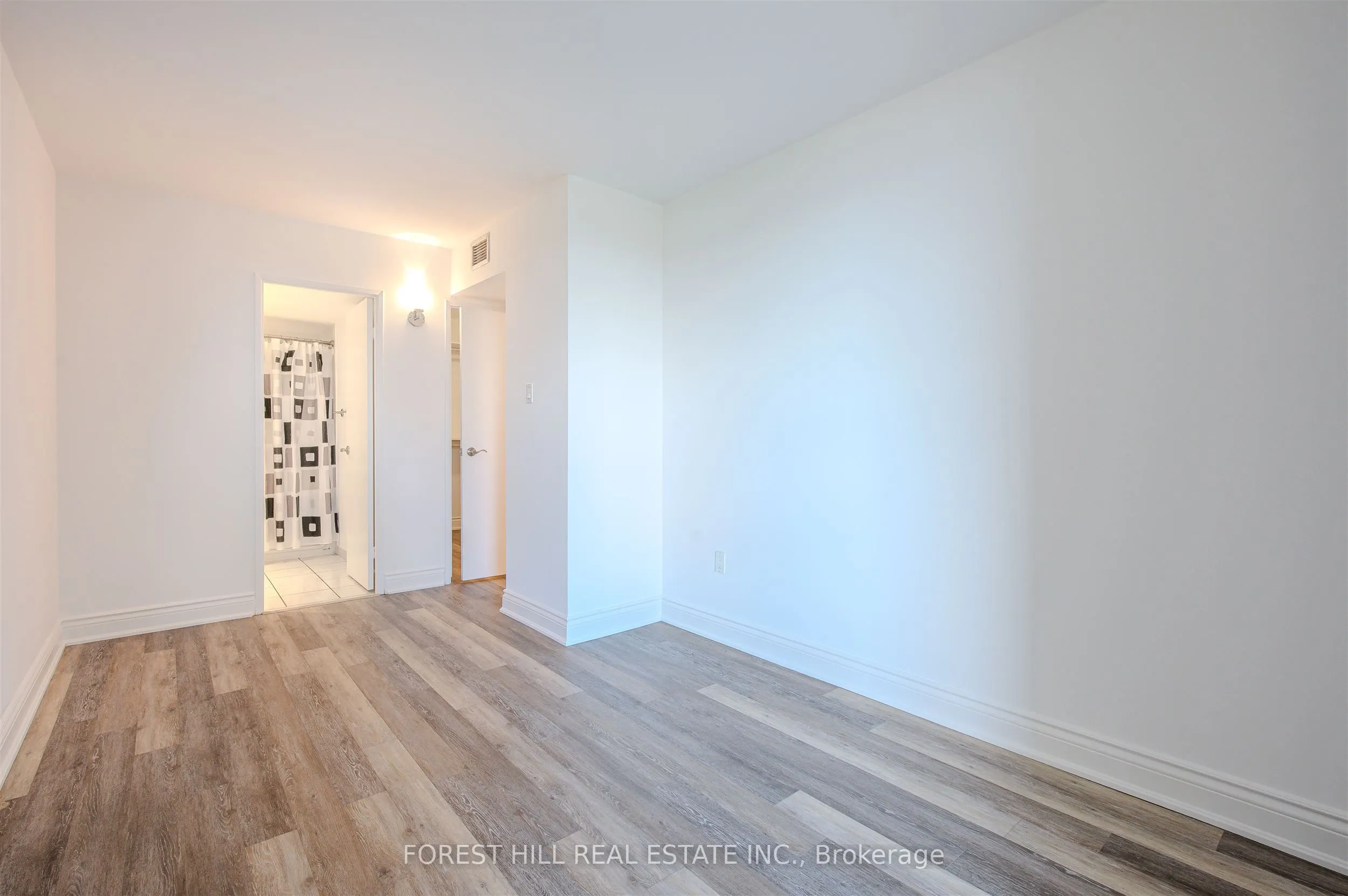 2045 Lake Shore Boulevard W, #1102