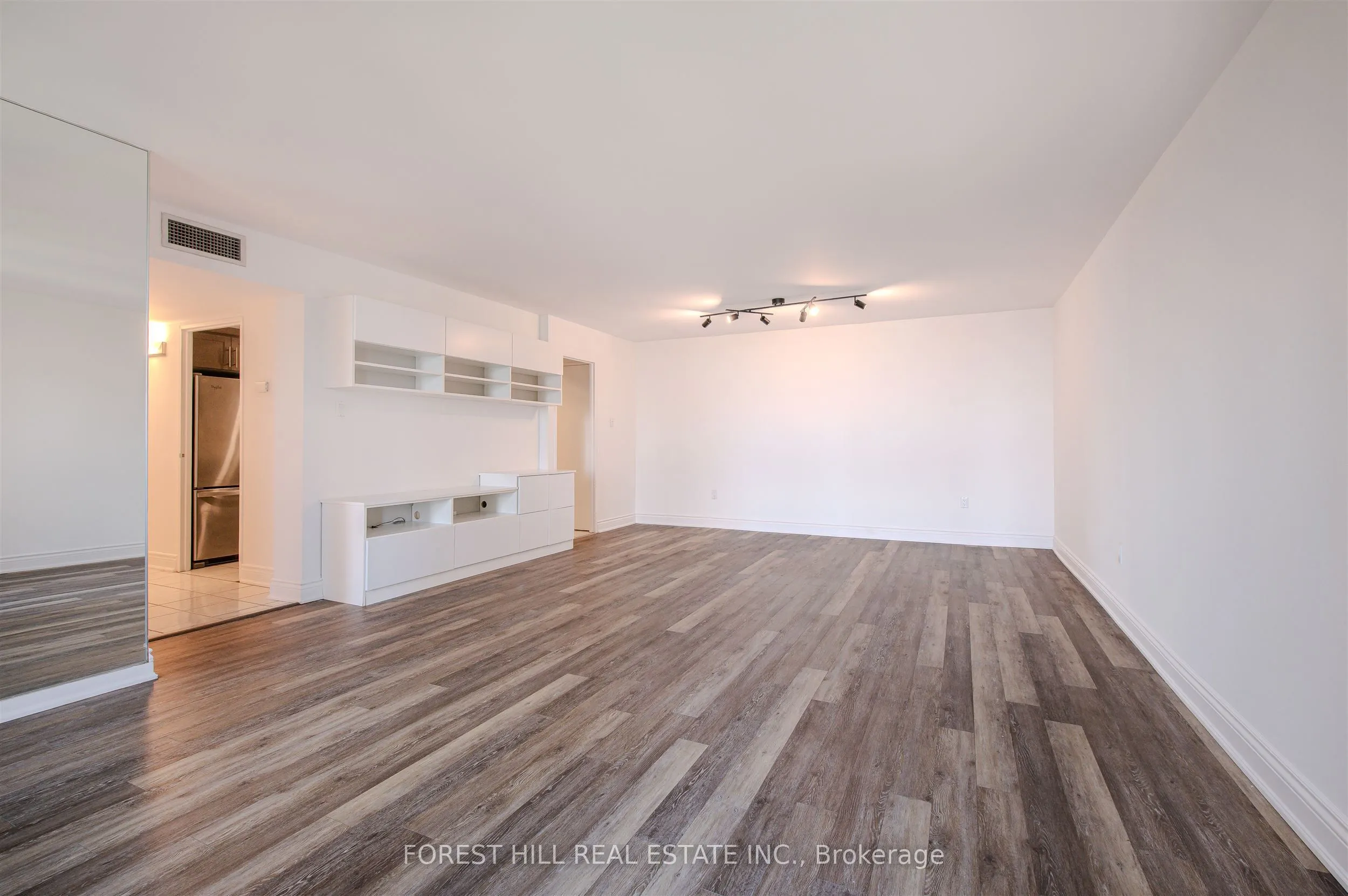 2045 Lake Shore Boulevard W, #1102