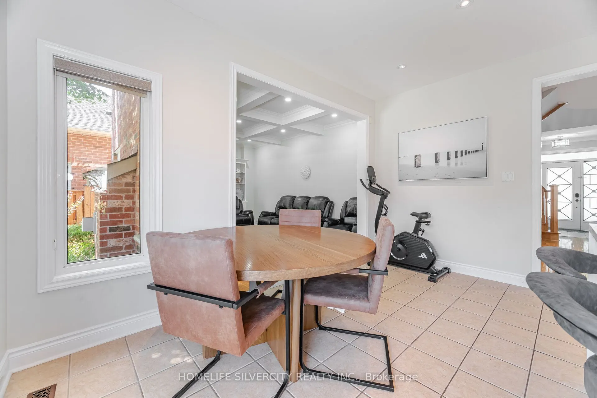 11 Fontainebleu UPPER Road