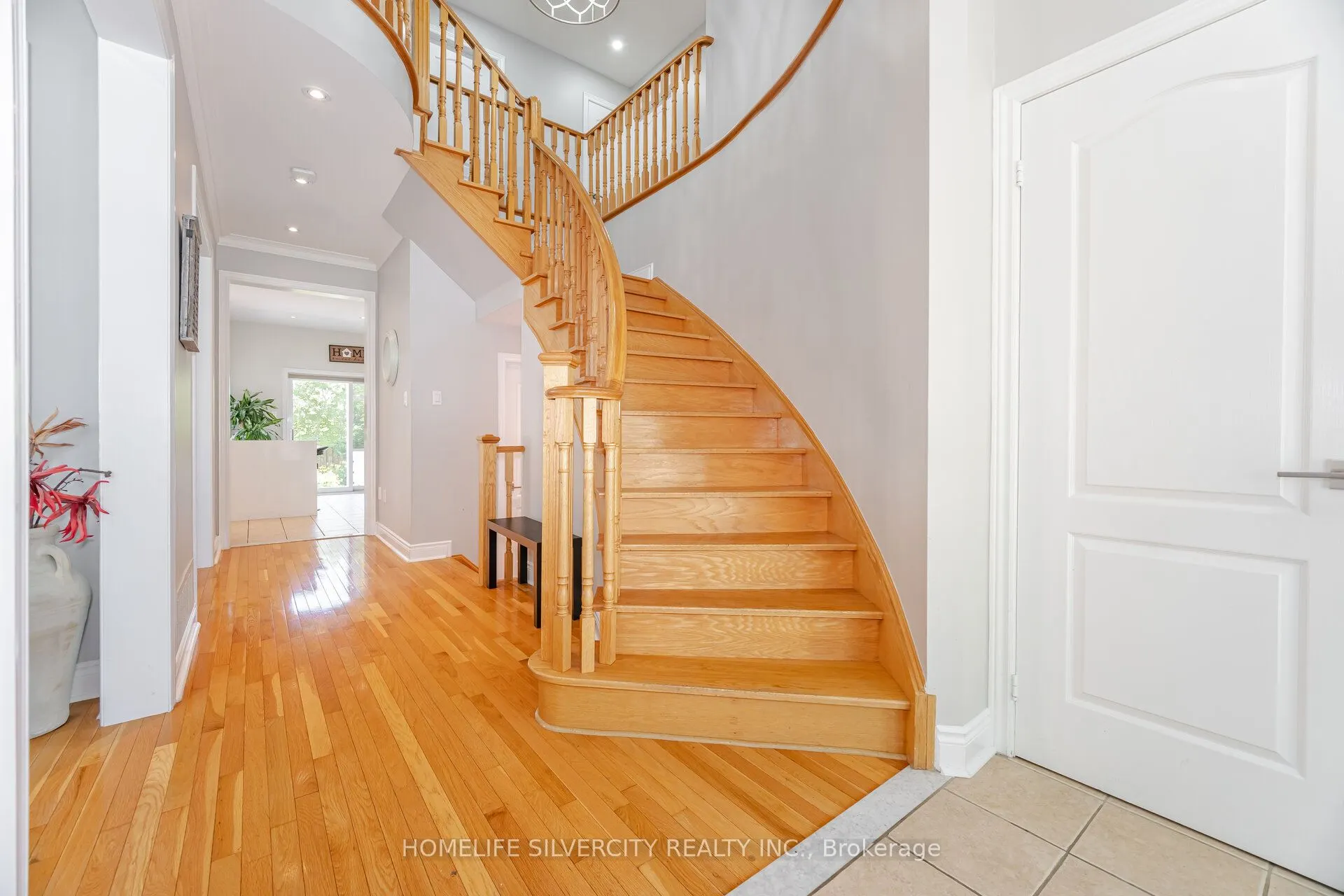 11 Fontainebleu UPPER Road