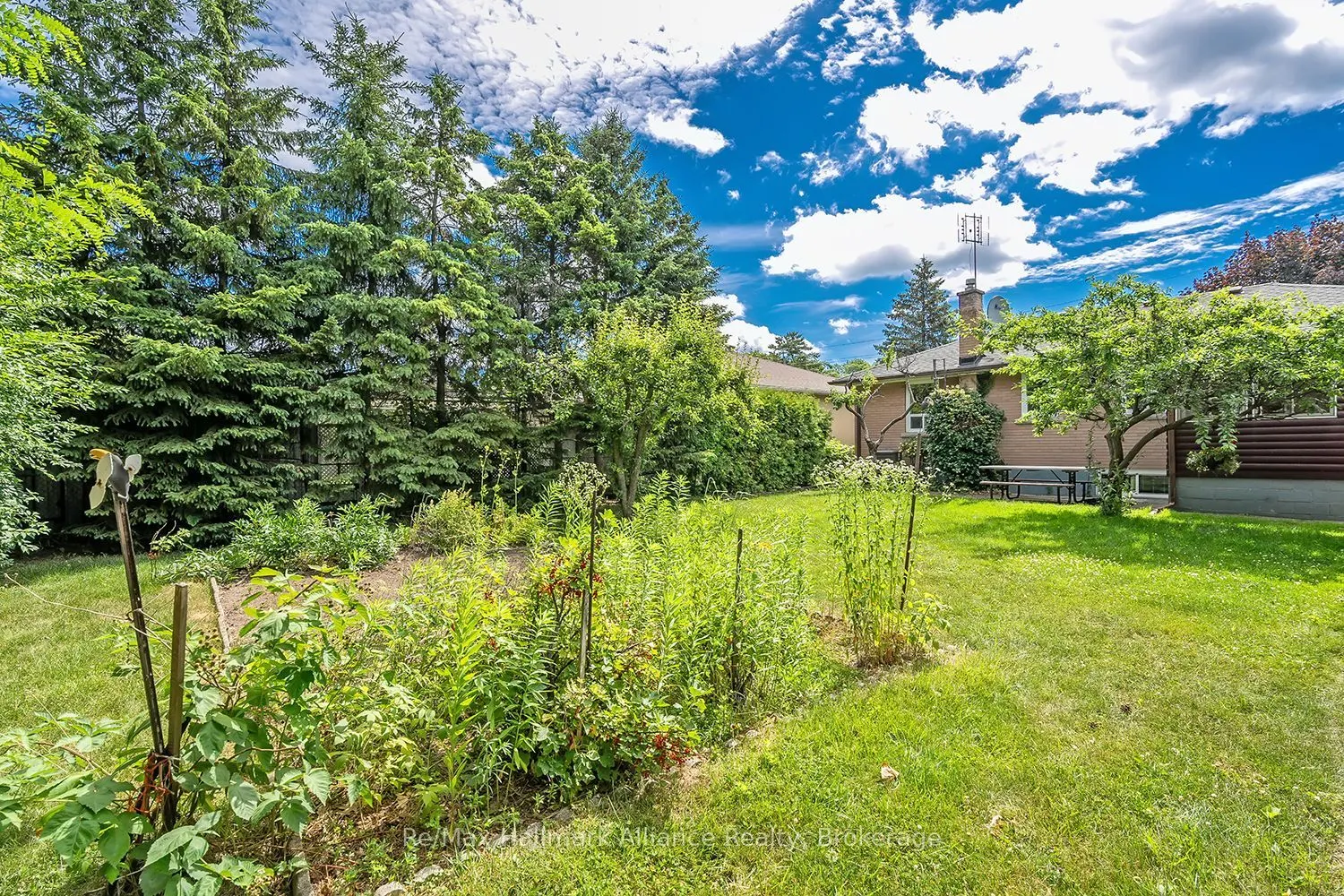 543 Pinegrove Road