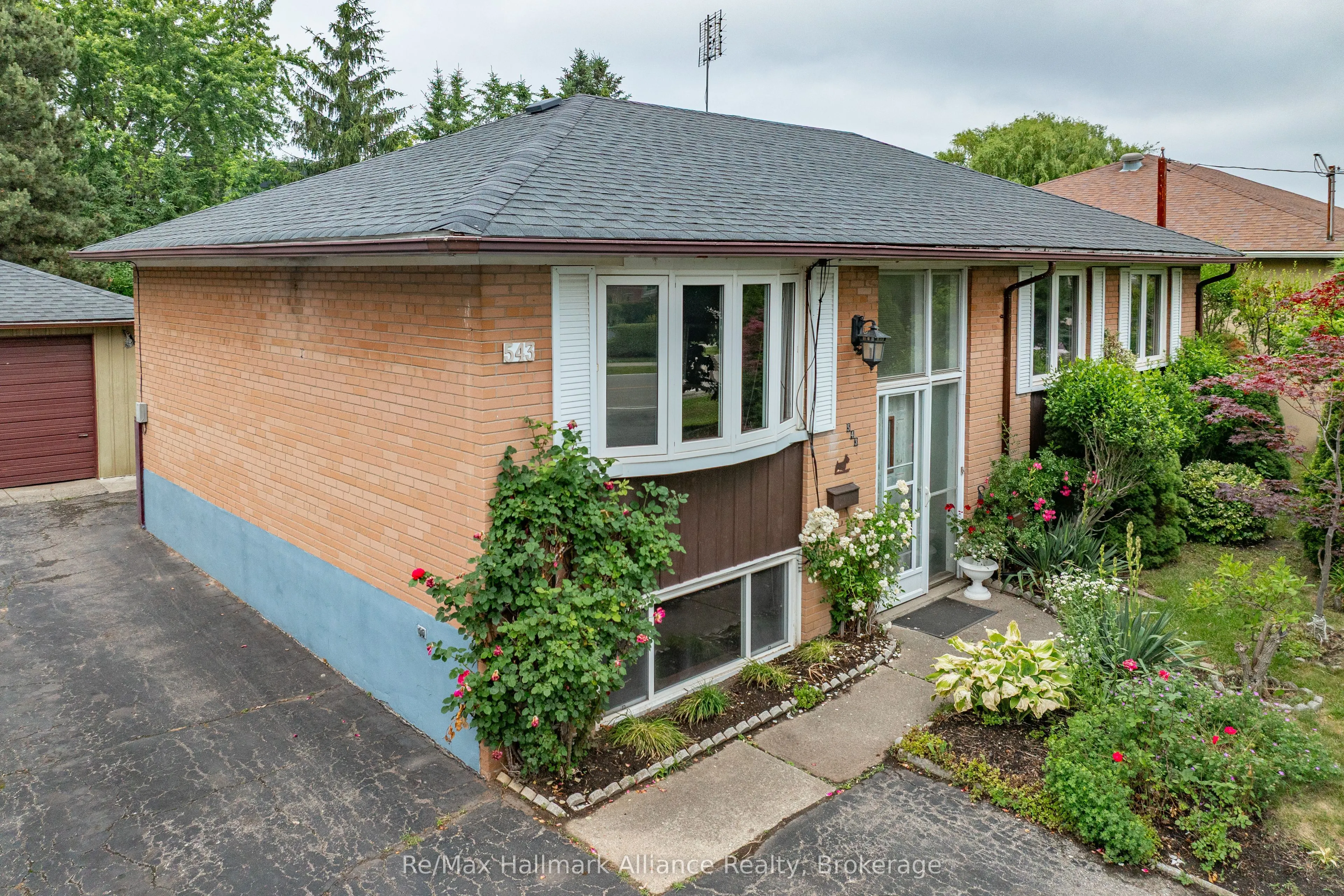 543 Pinegrove Road