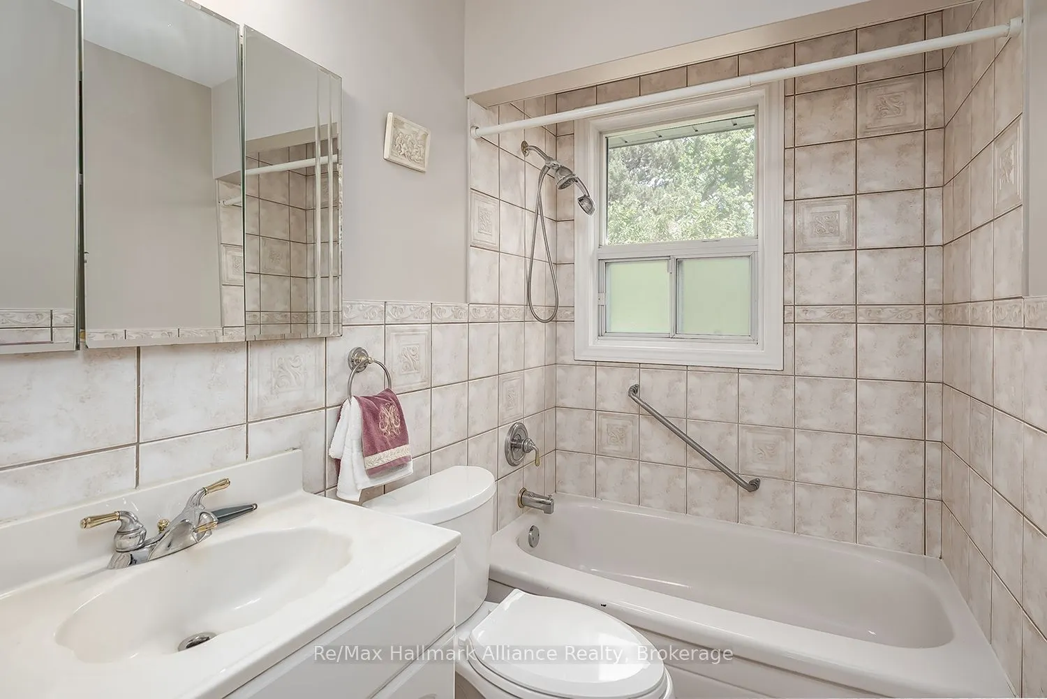 543 Pinegrove Road