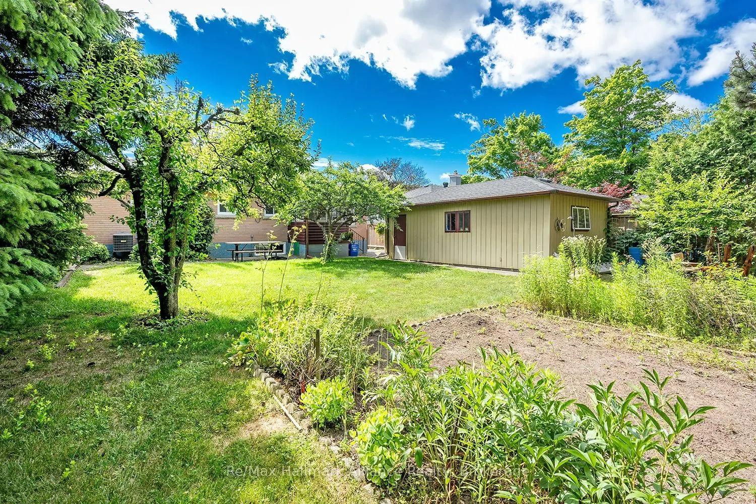 543 Pinegrove Road