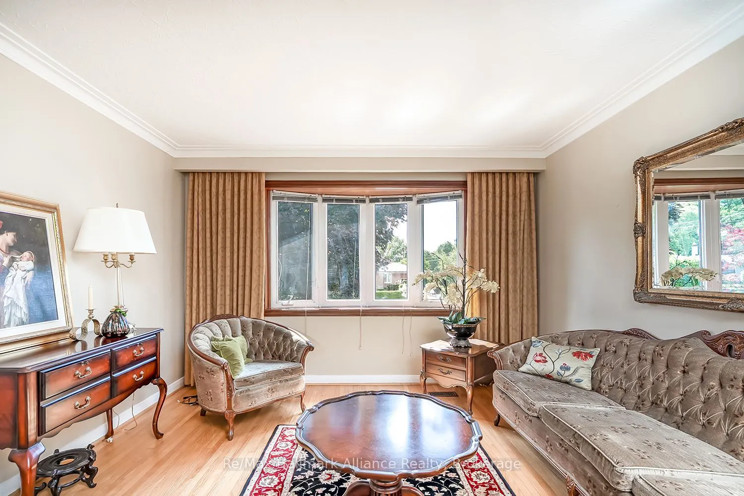 543 Pinegrove Road
