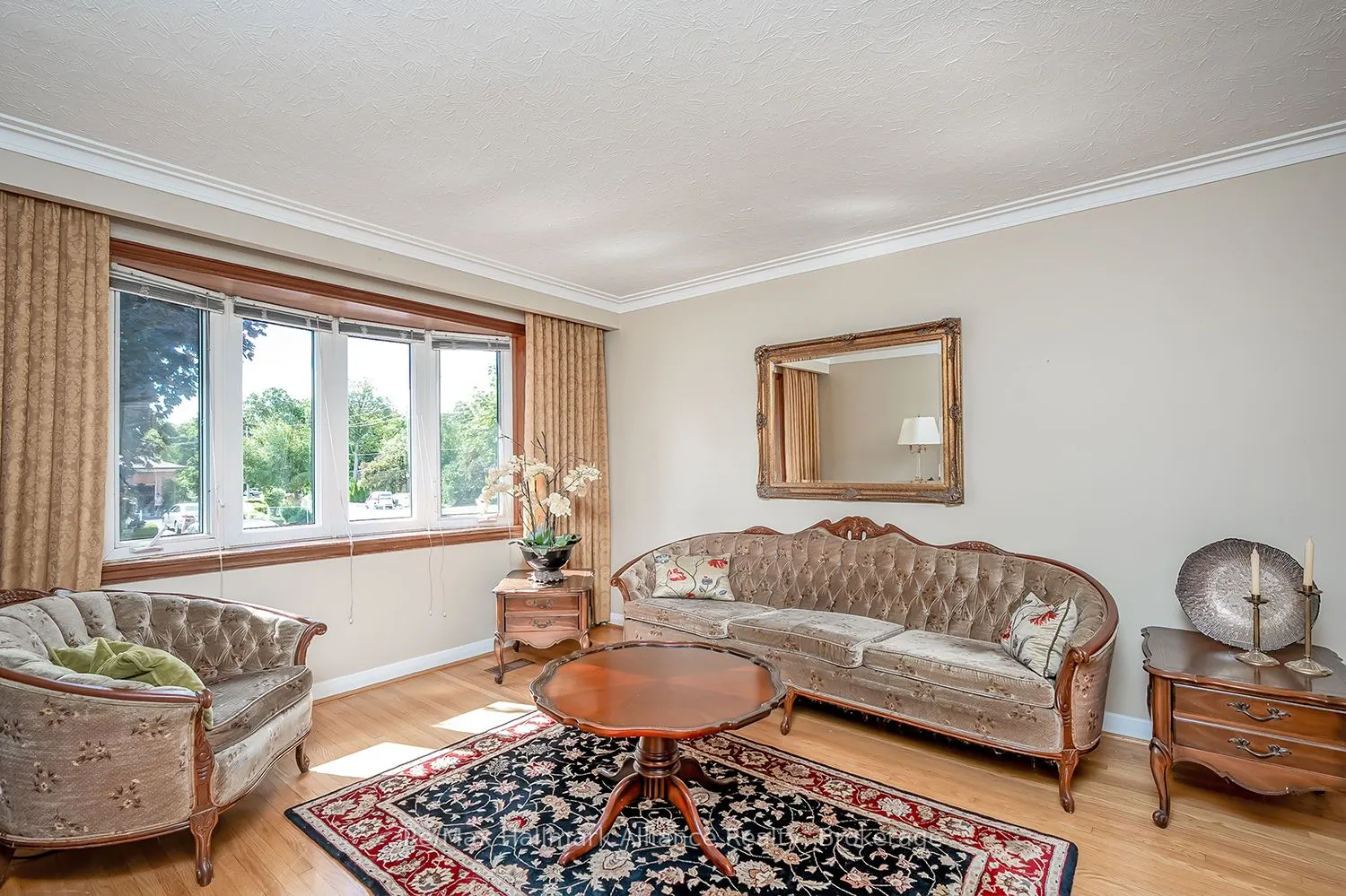 543 Pinegrove Road
