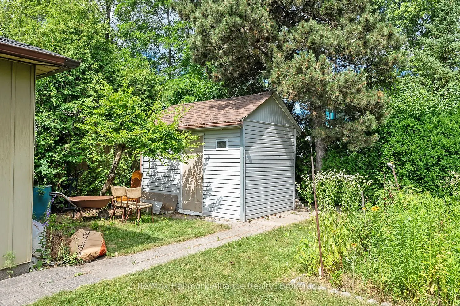 543 Pinegrove Road