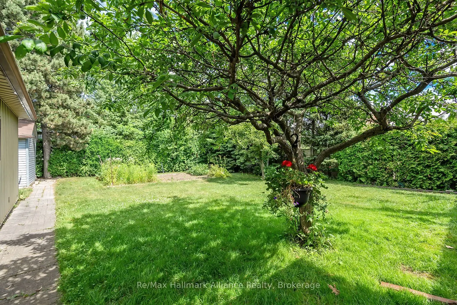 543 Pinegrove Road