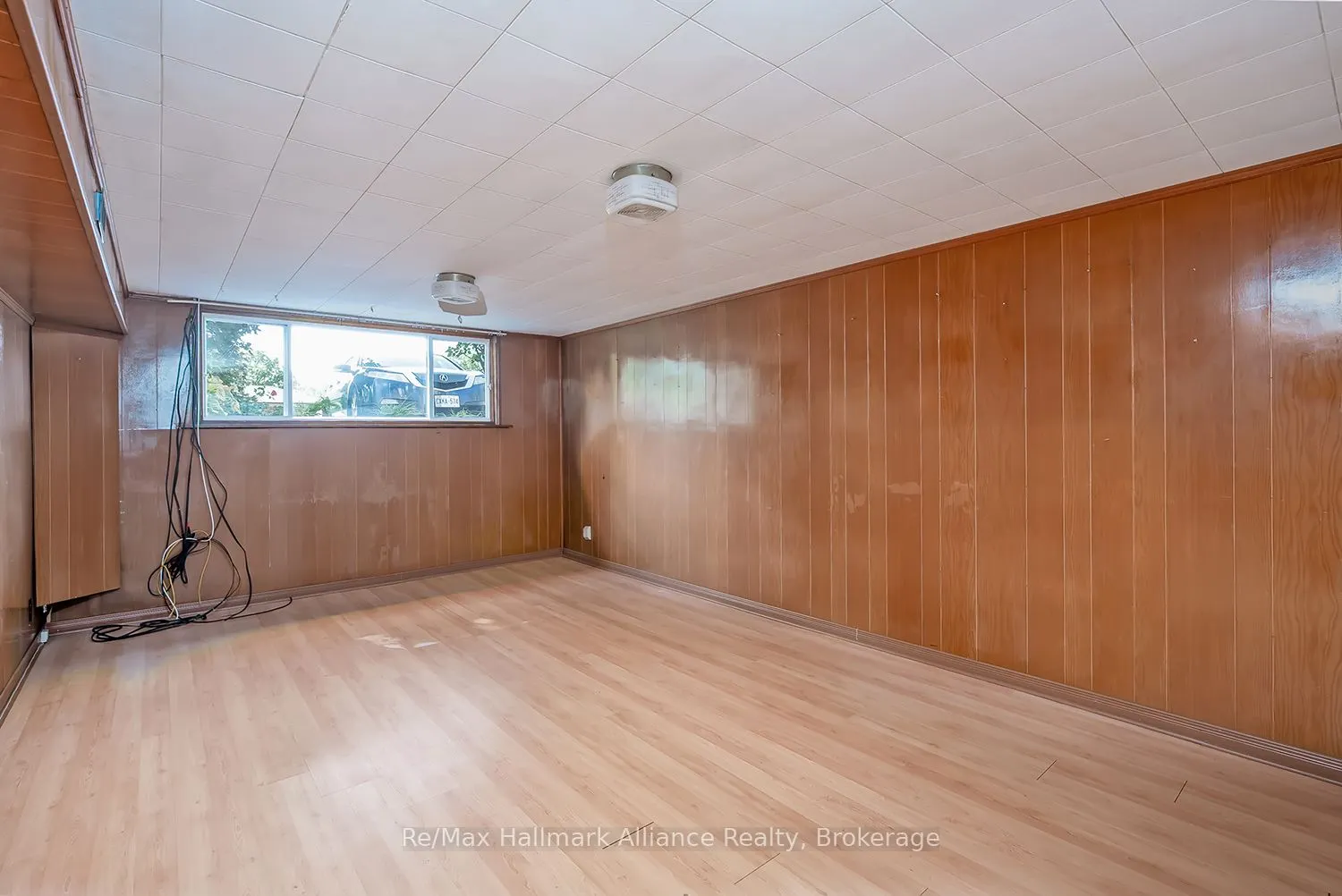 543 Pinegrove Road
