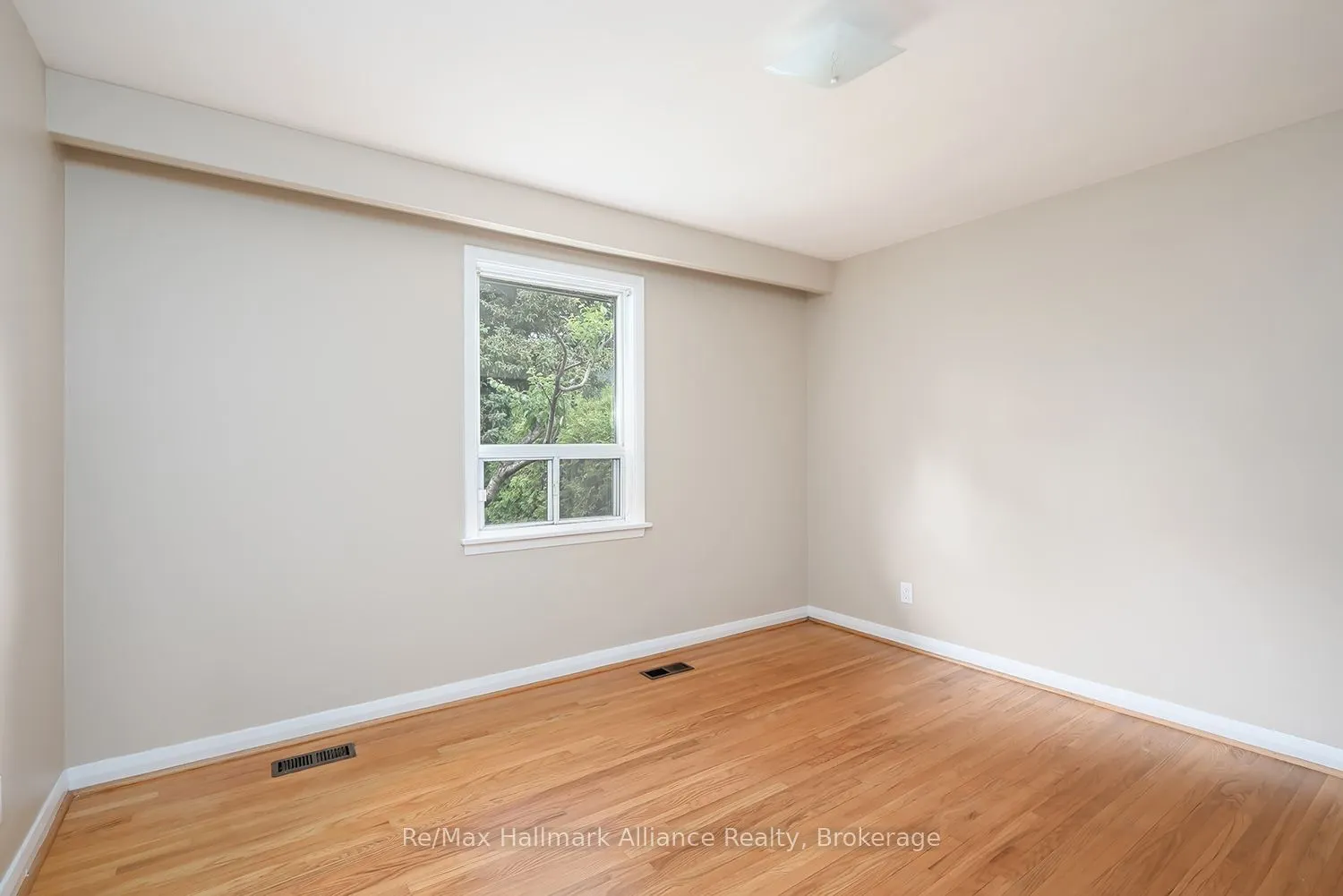 543 Pinegrove Road