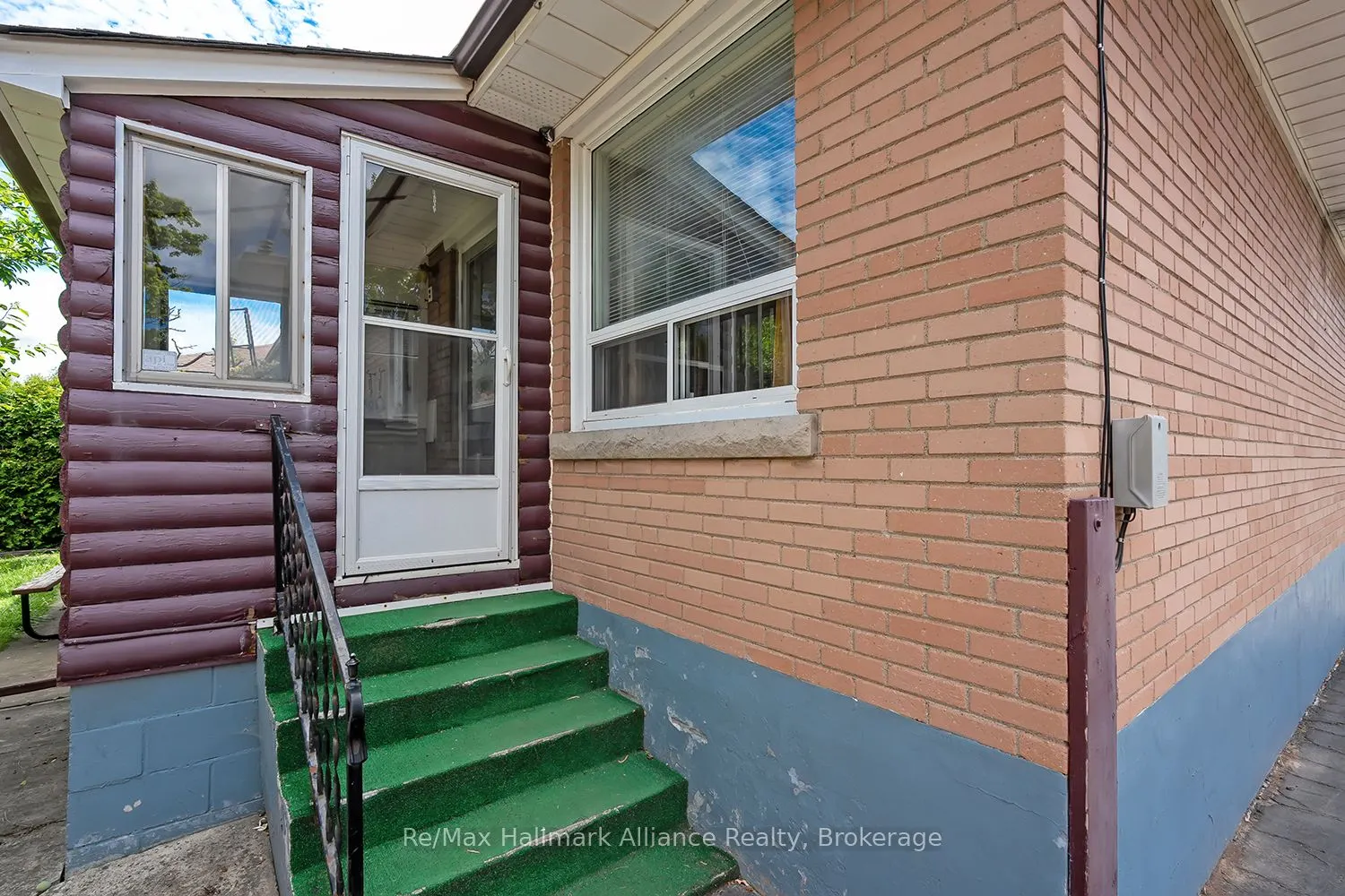 543 Pinegrove Road