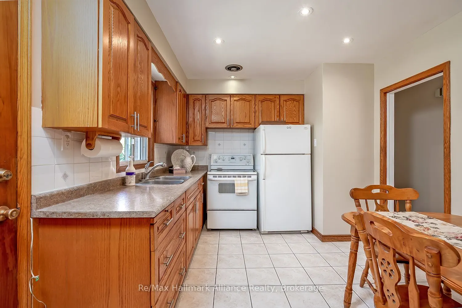 543 Pinegrove Road