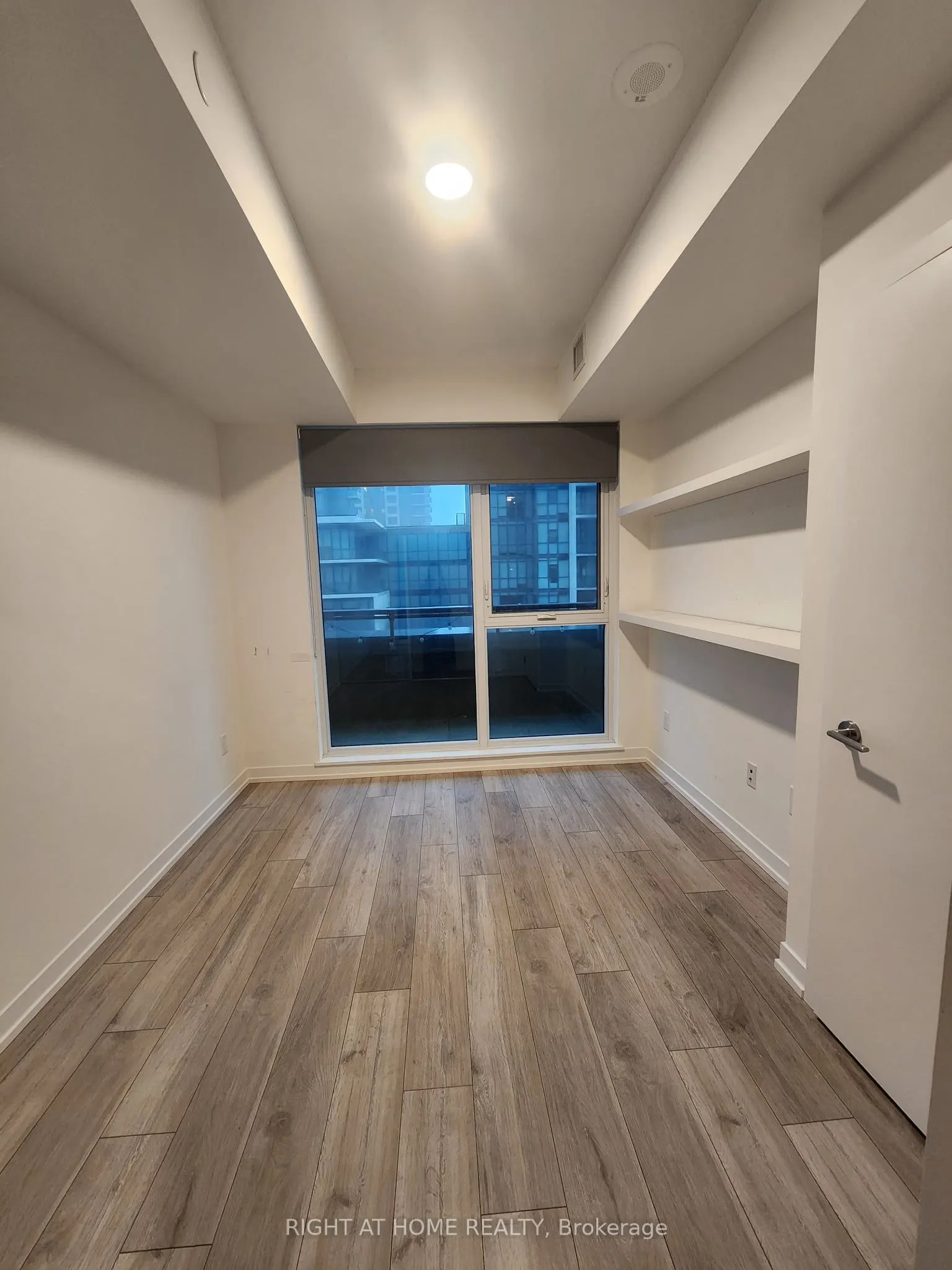 4065 Confederation Parkway, #701