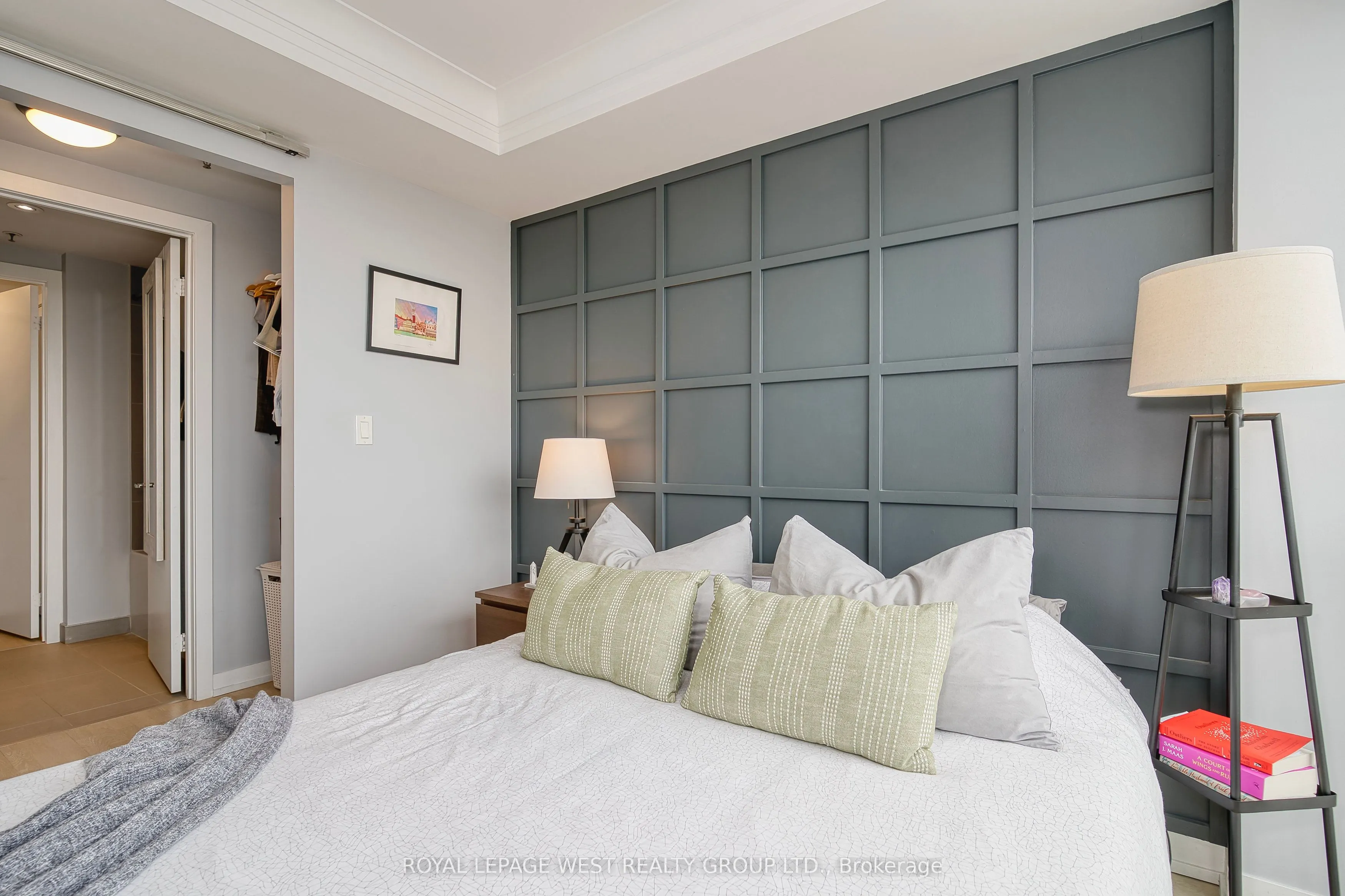 51 Lady Bank Road, #301