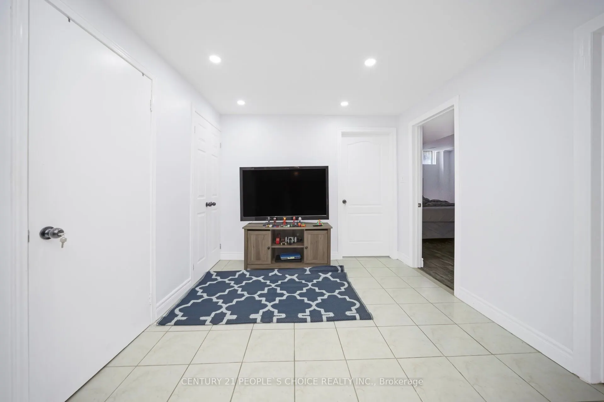 2 Checkerberry Crescent, #Lower