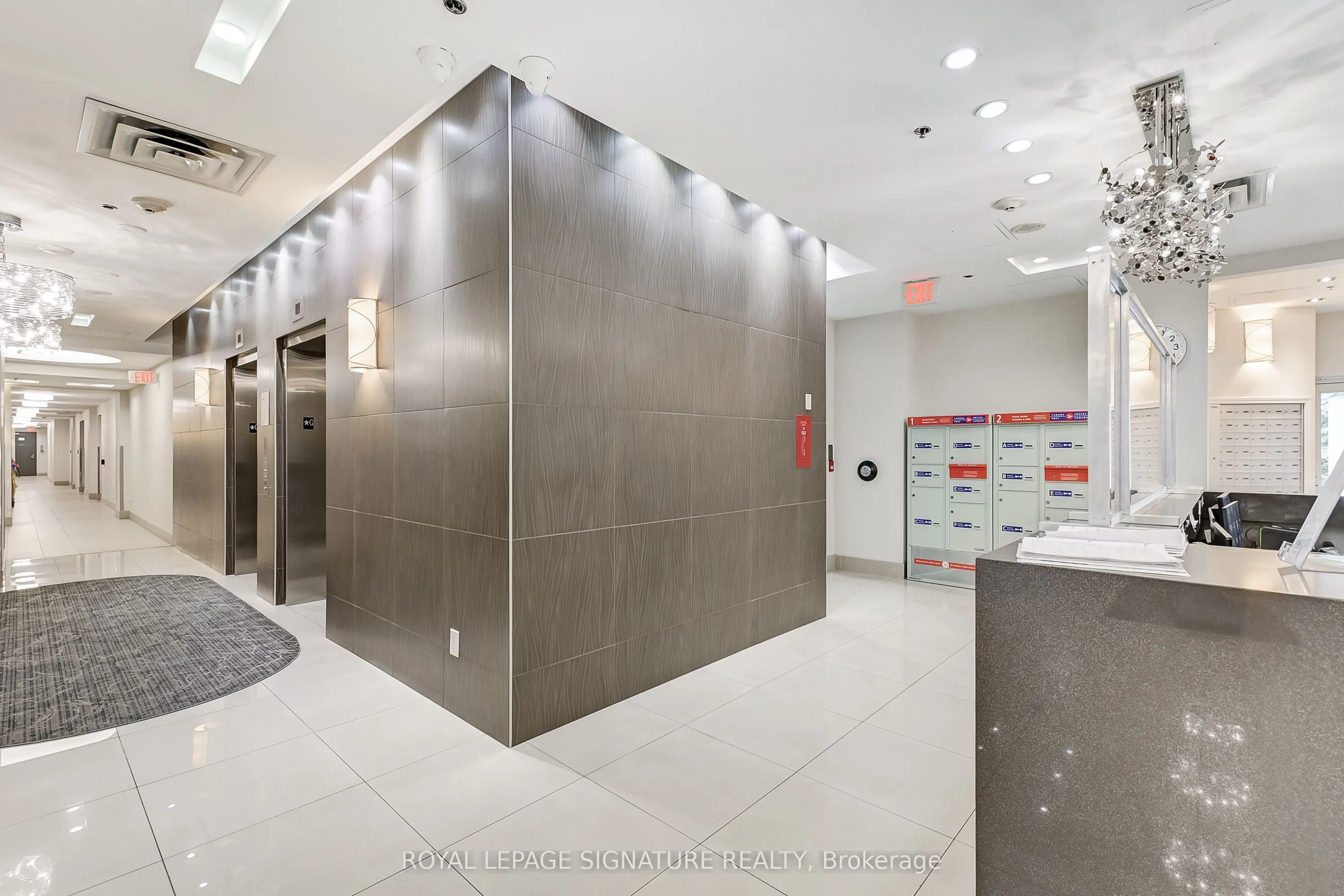 3865 Lake Shore Boulevard W, #320