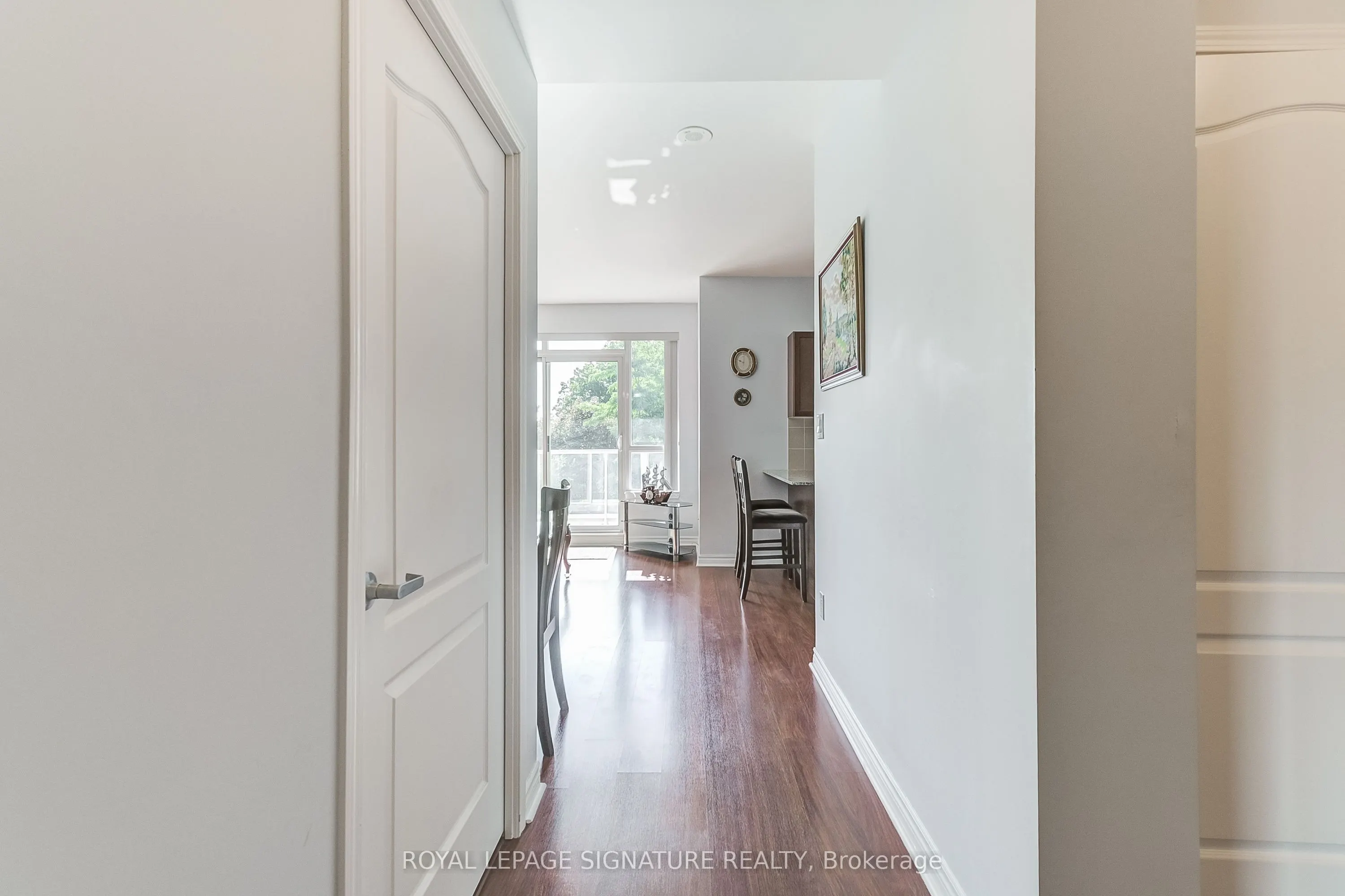 3865 Lake Shore Boulevard W, #320