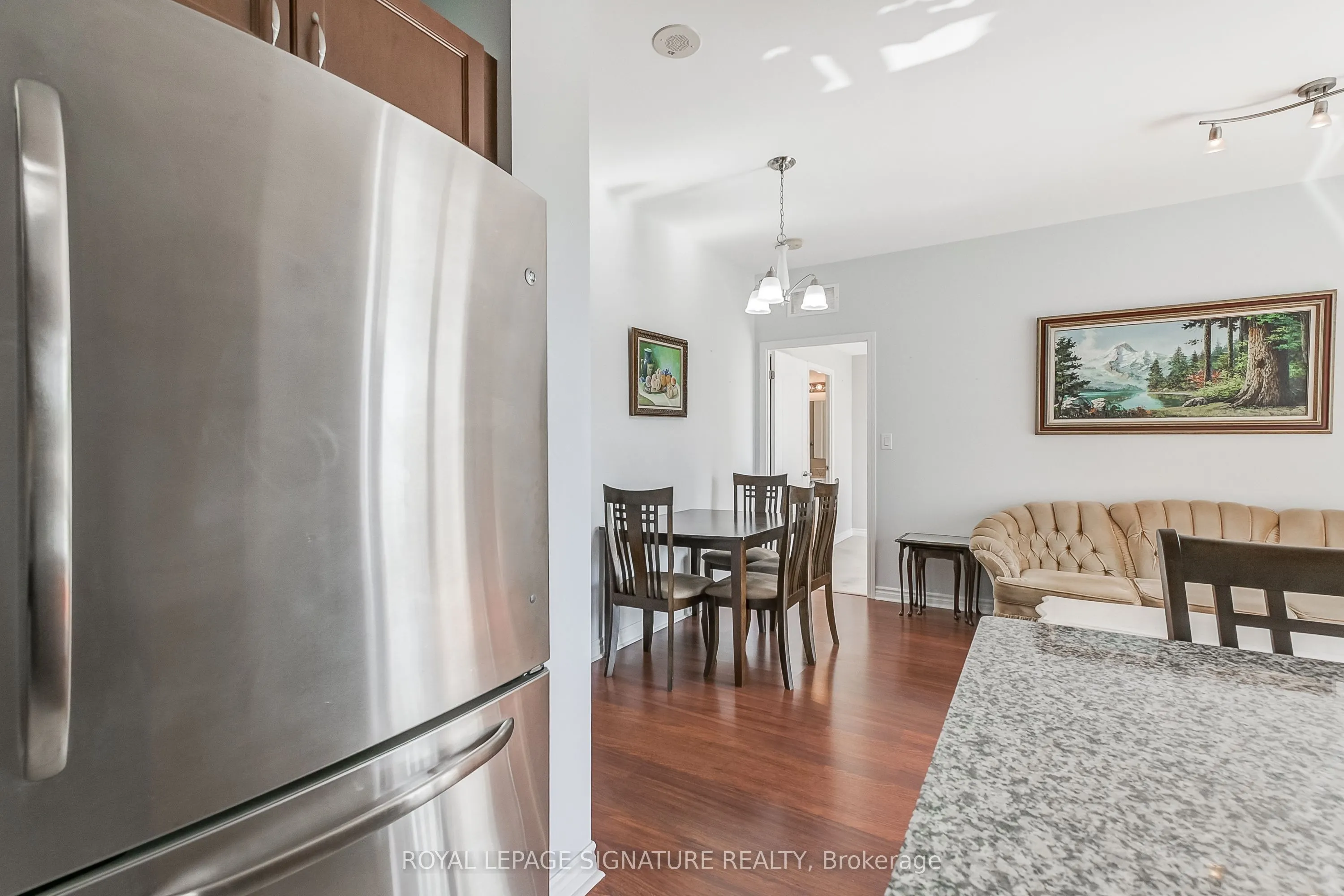3865 Lake Shore Boulevard W, #320
